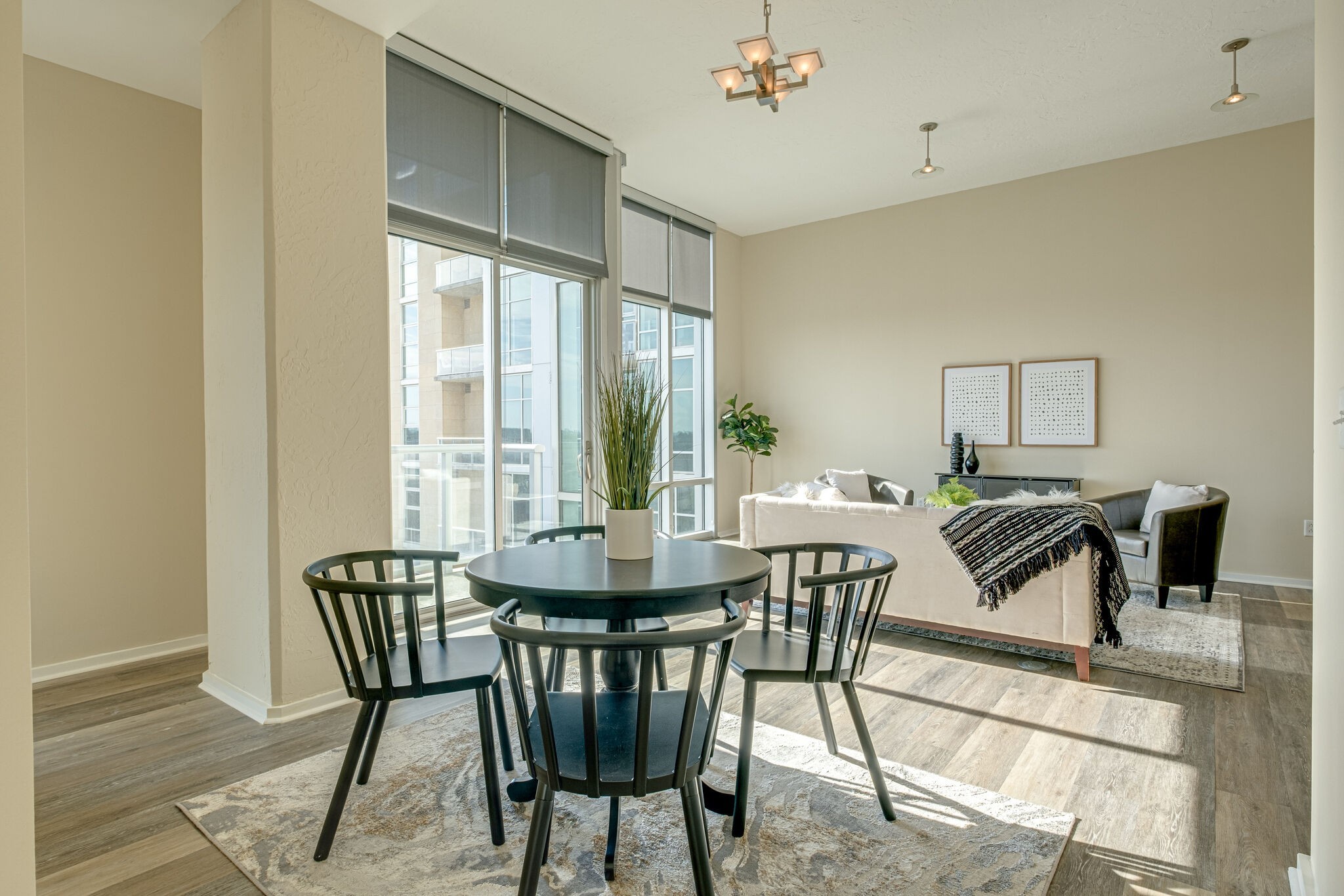 700 12th Ave, S Unit: 707