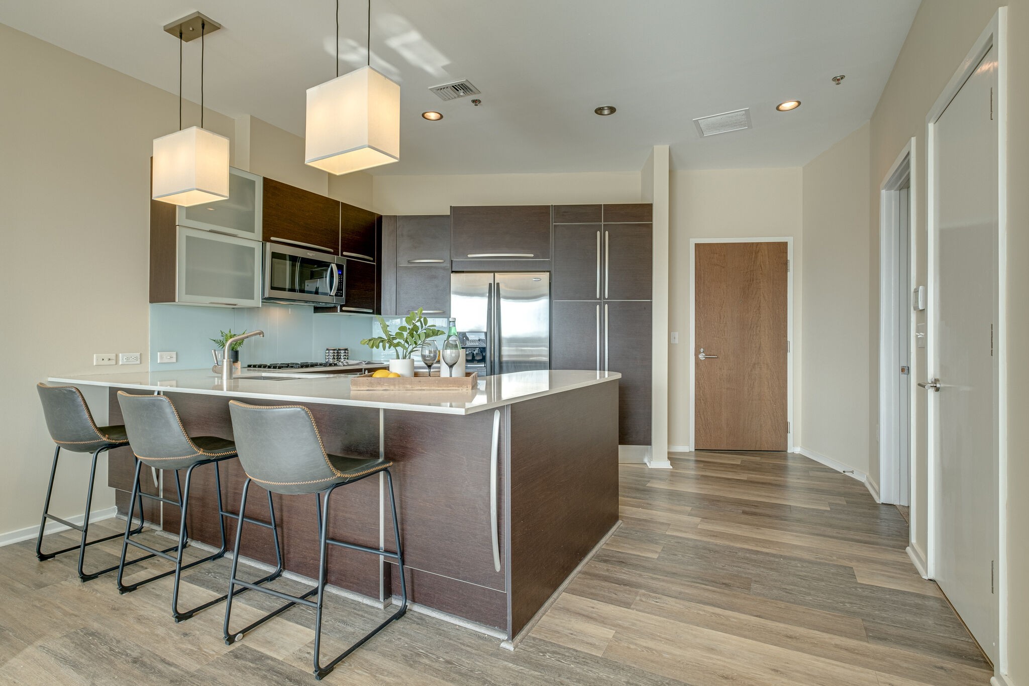 700 12th Ave, S Unit: 707