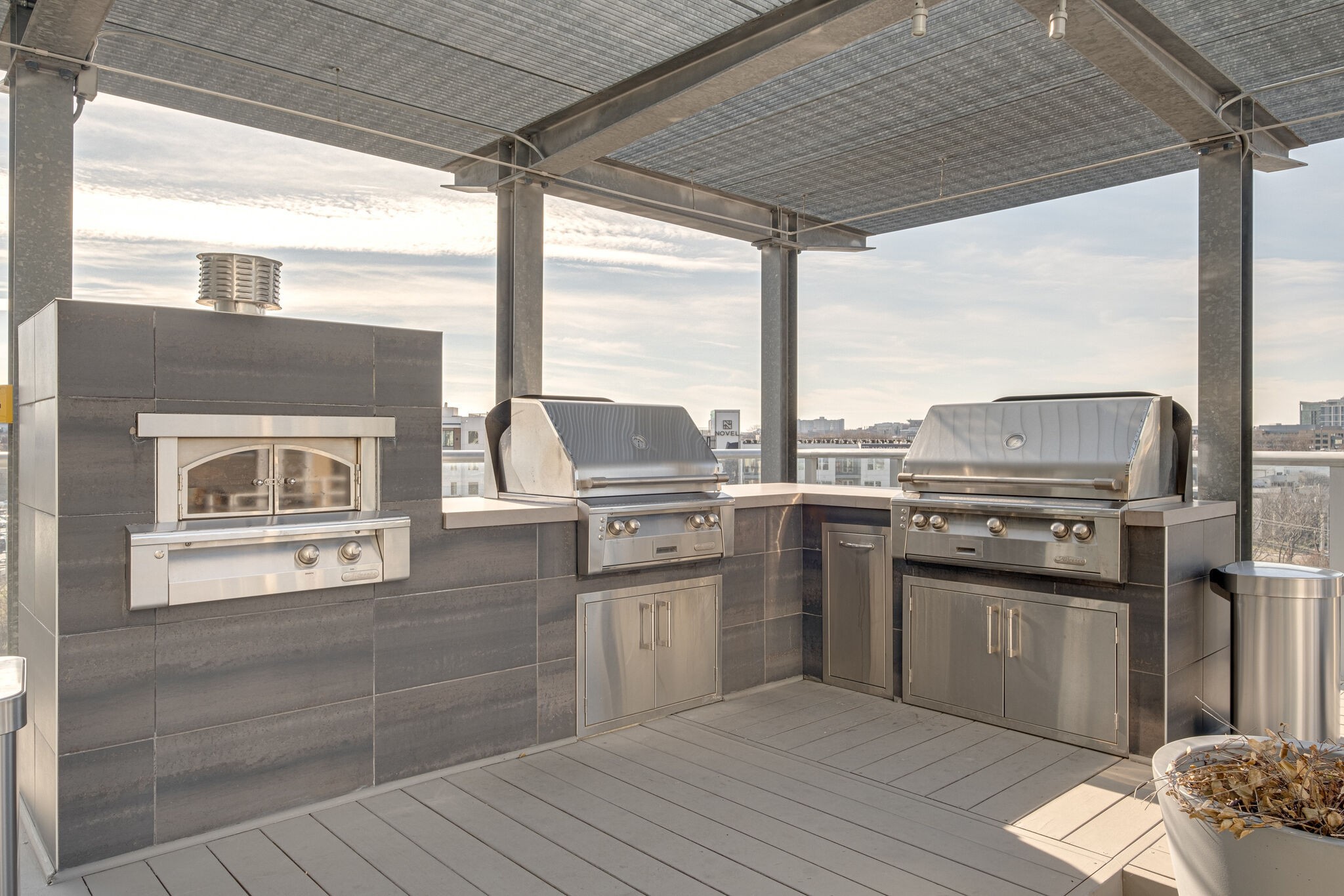 700 12th Ave, S Unit: 707