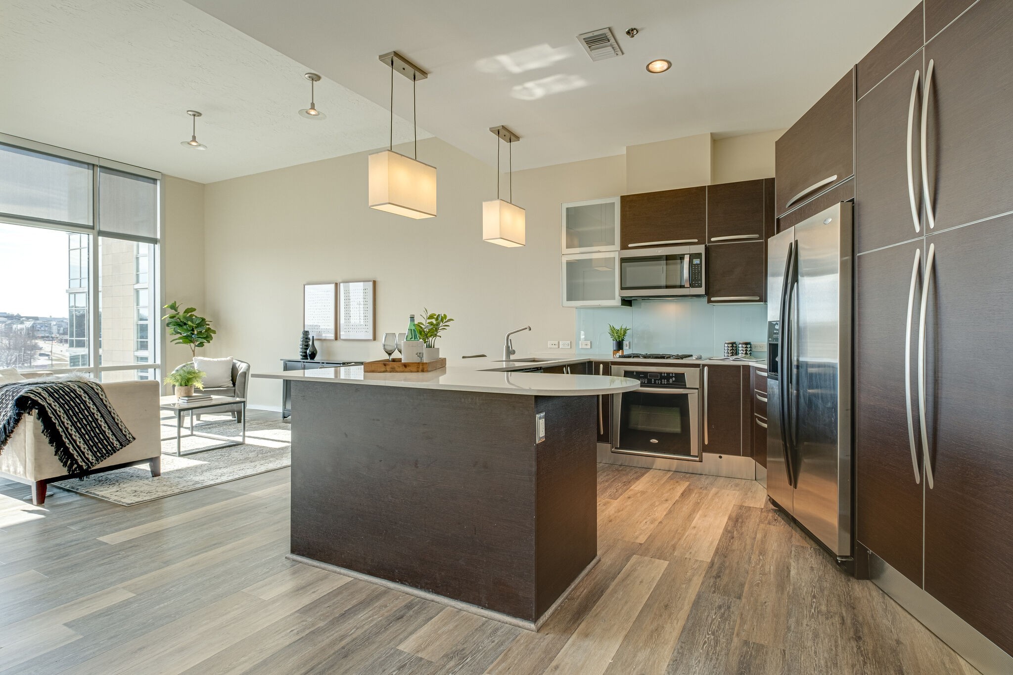 700 12th Ave, S Unit: 707