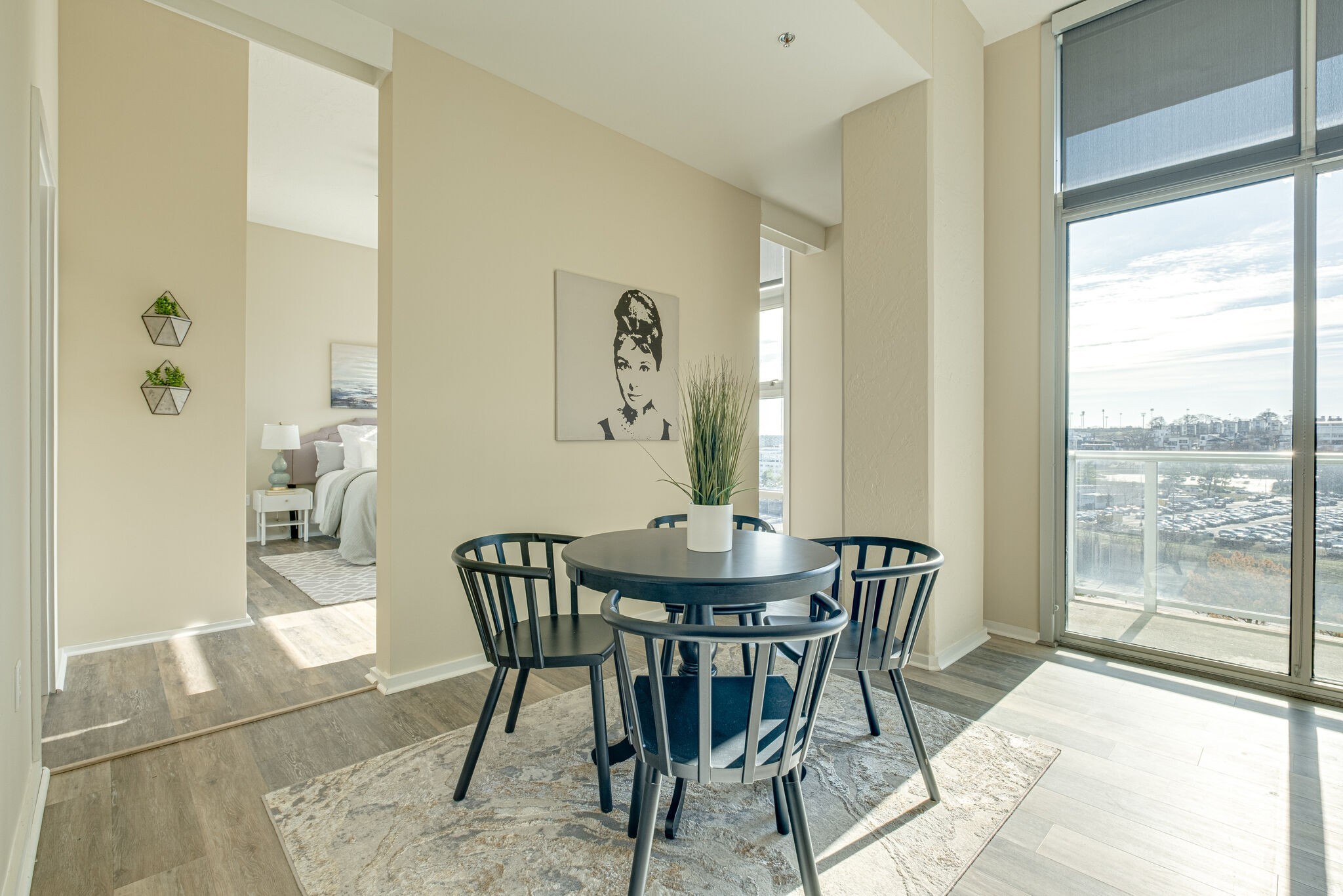 700 12th Ave, S Unit: 707