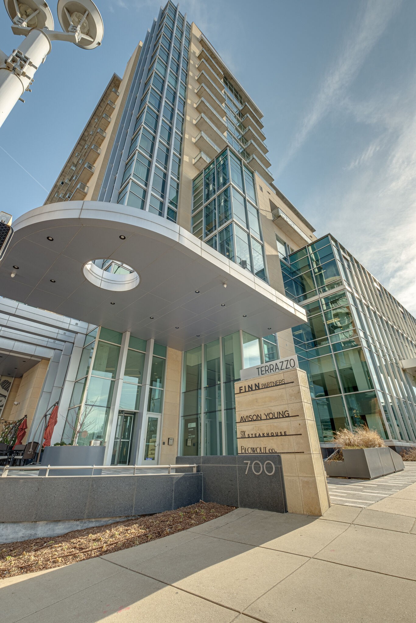 700 12th Ave, S Unit: 707