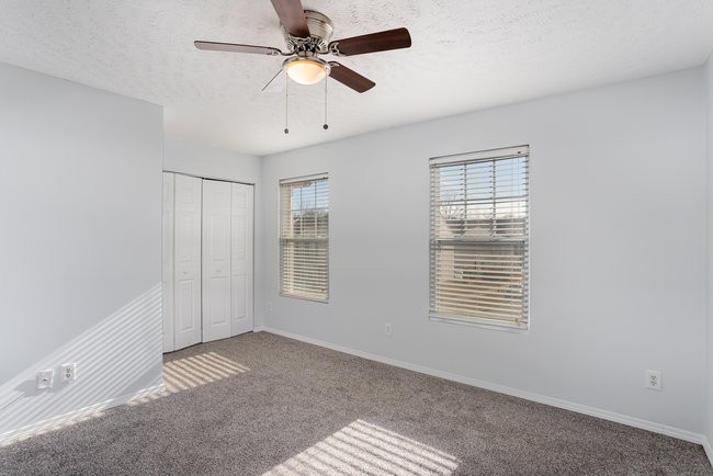 5961 Monroe Xing, NE