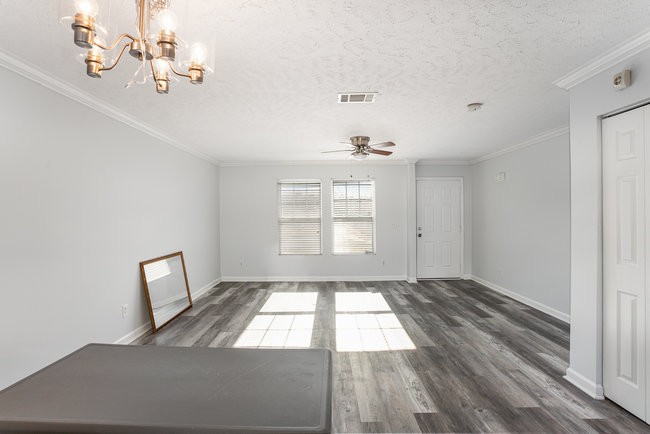 5961 Monroe Xing, NE