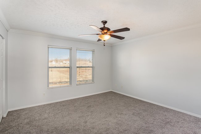 5961 Monroe Xing, NE