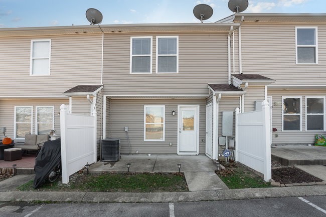 5961 Monroe Xing, NE