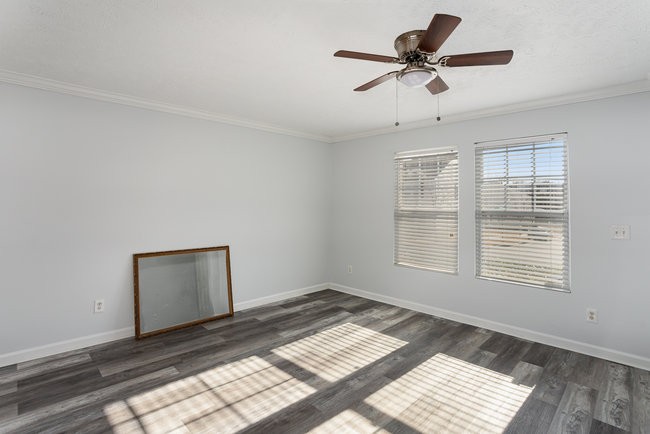 5961 Monroe Xing, NE