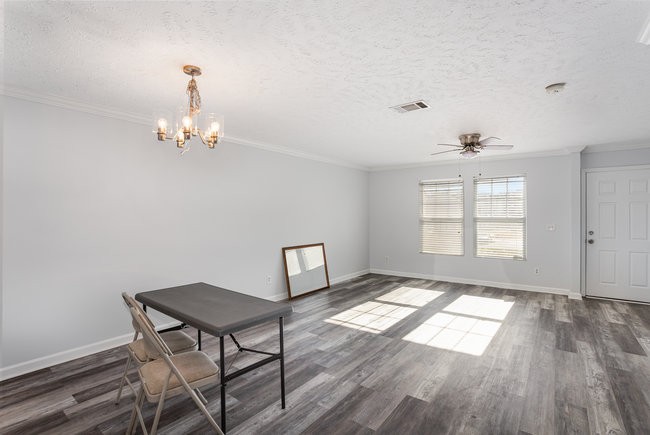 5961 Monroe Xing, NE