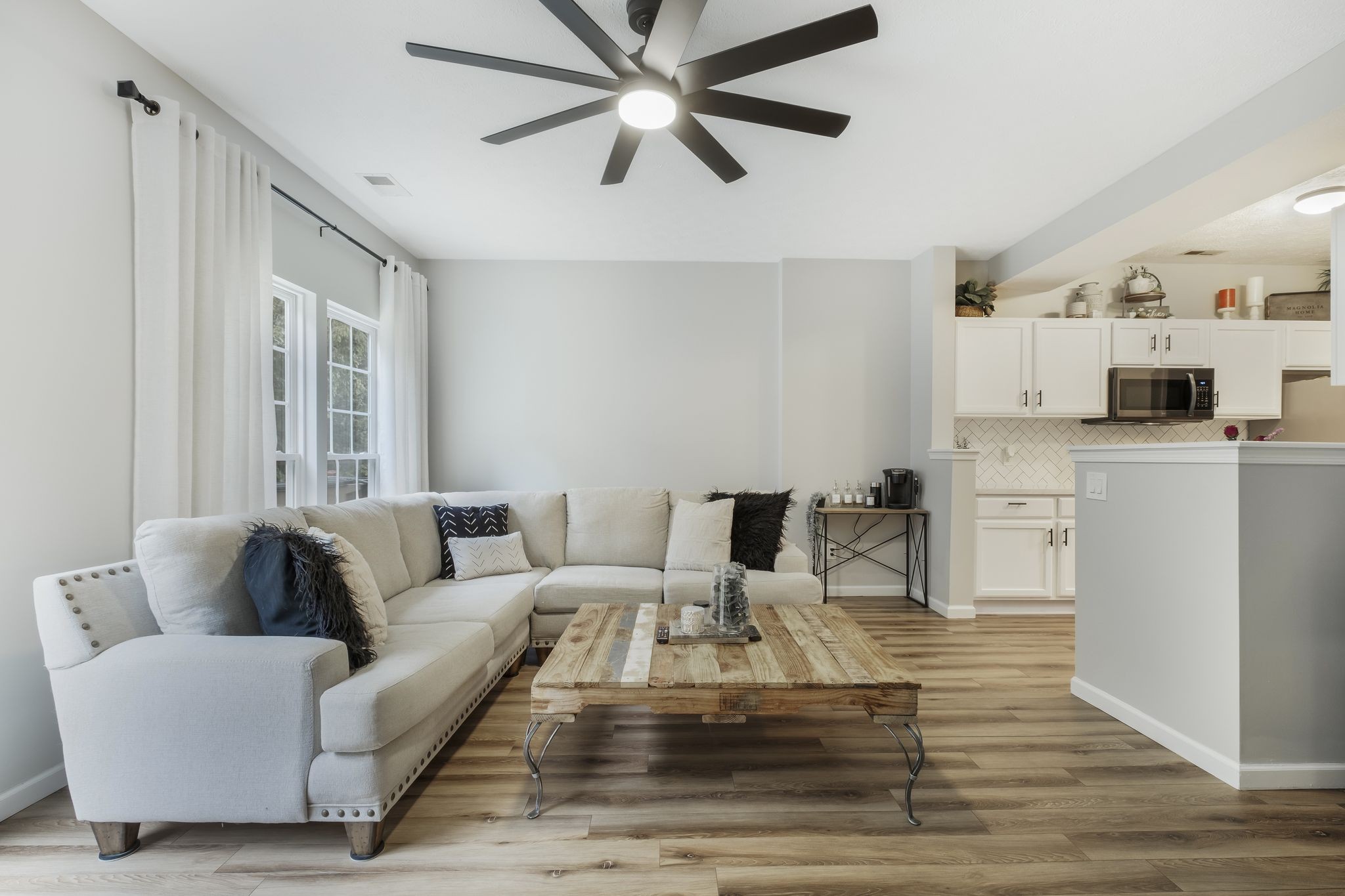 3401 Anderson Rd Unit: 111