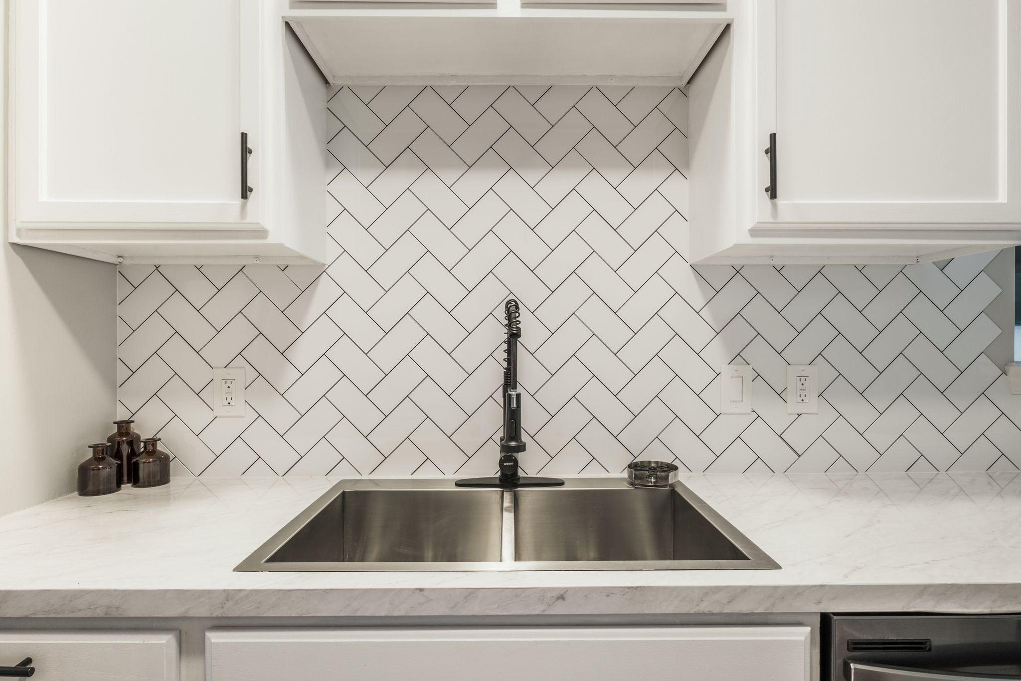 3401 Anderson Rd Unit: 111