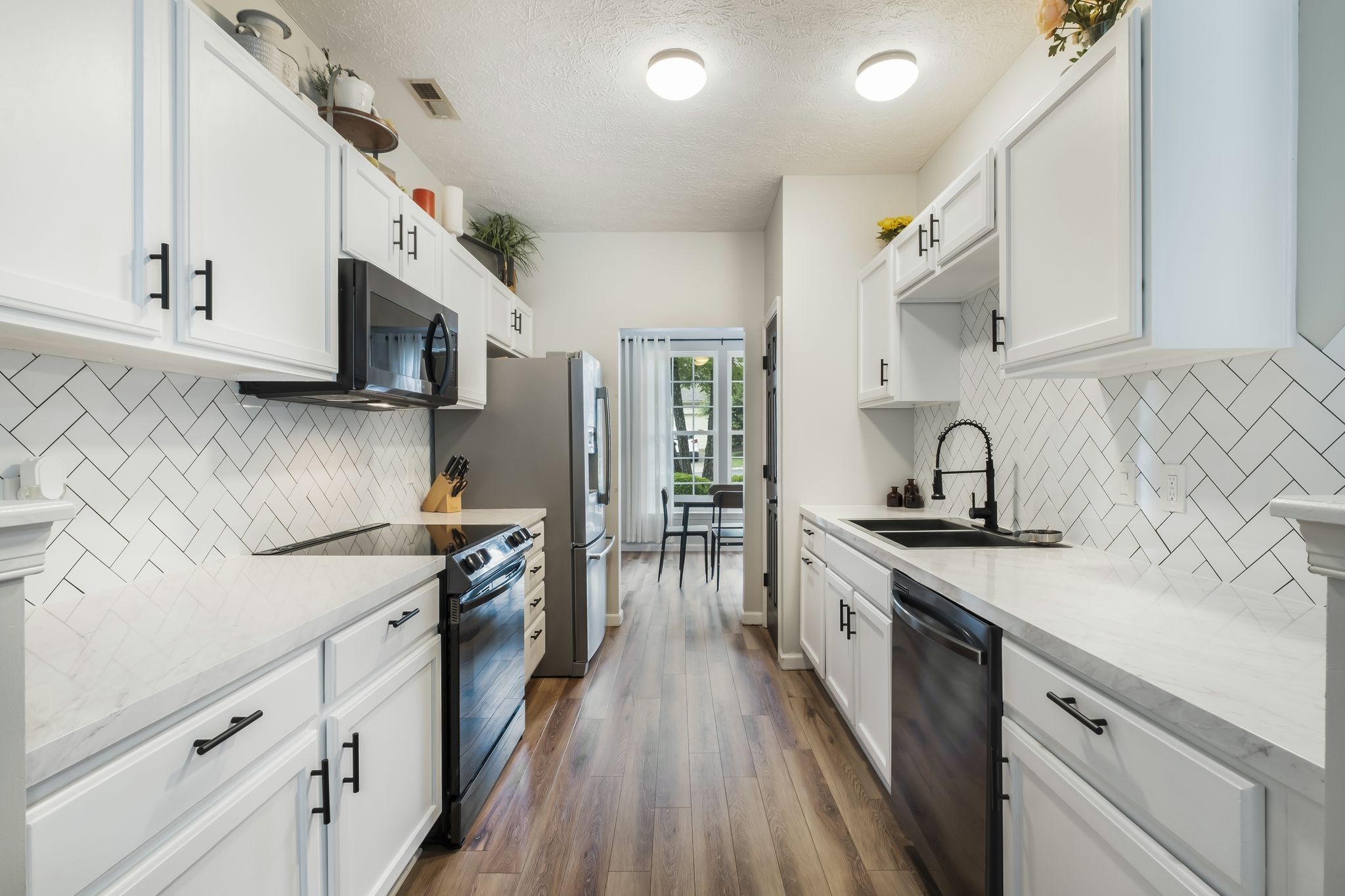 3401 Anderson Rd Unit: 111