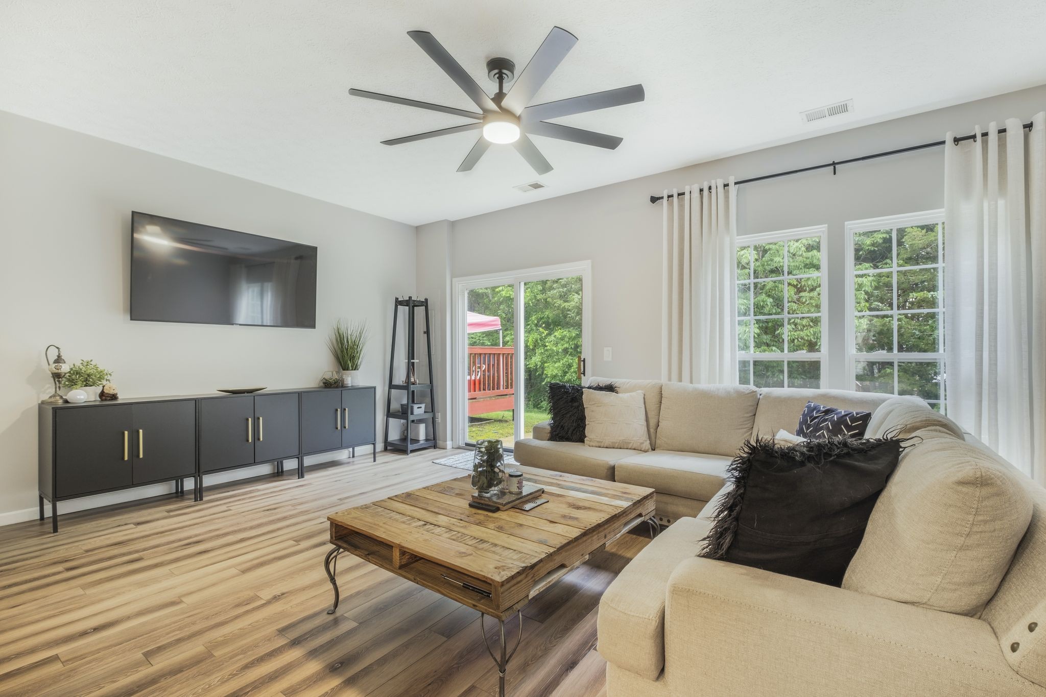 3401 Anderson Rd Unit: 111