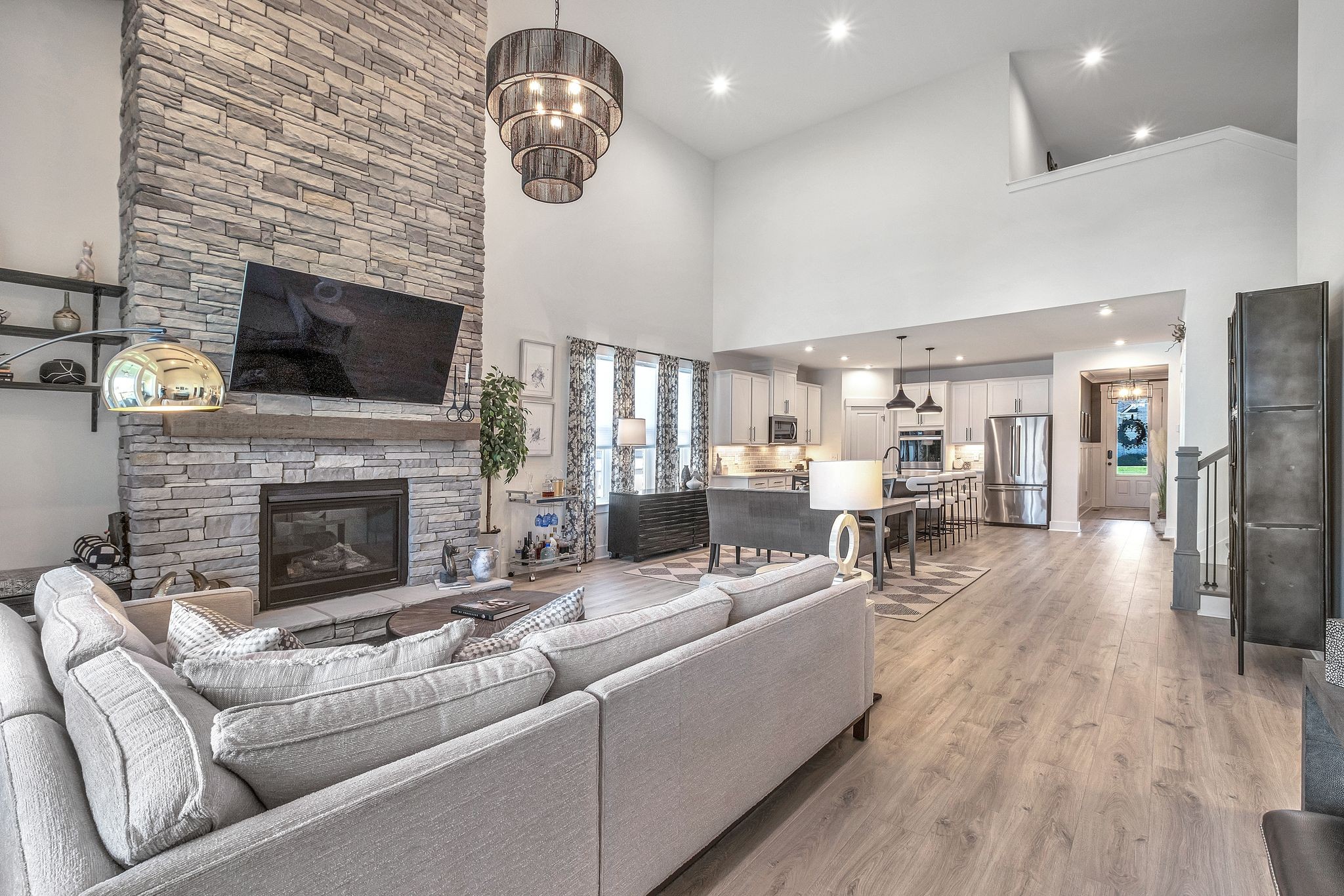 1098 River Oaks Blvd