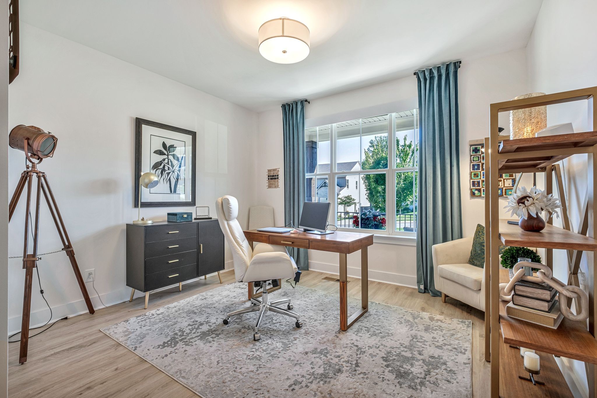 1098 River Oaks Blvd