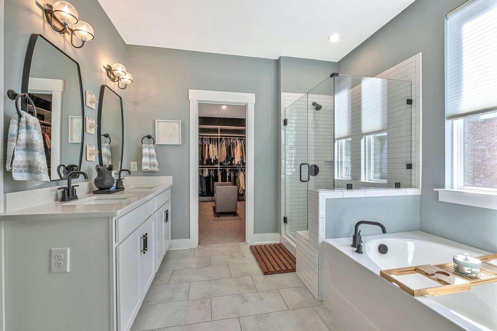 1098 River Oaks Blvd