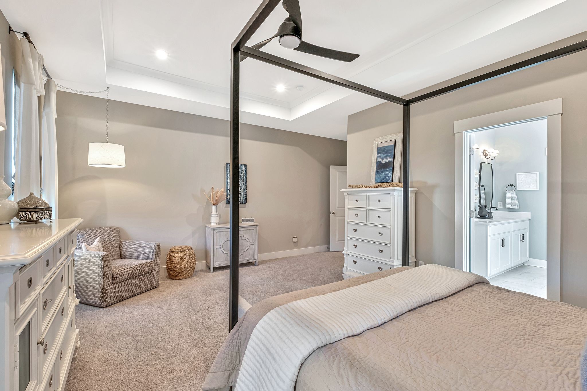 1098 River Oaks Blvd