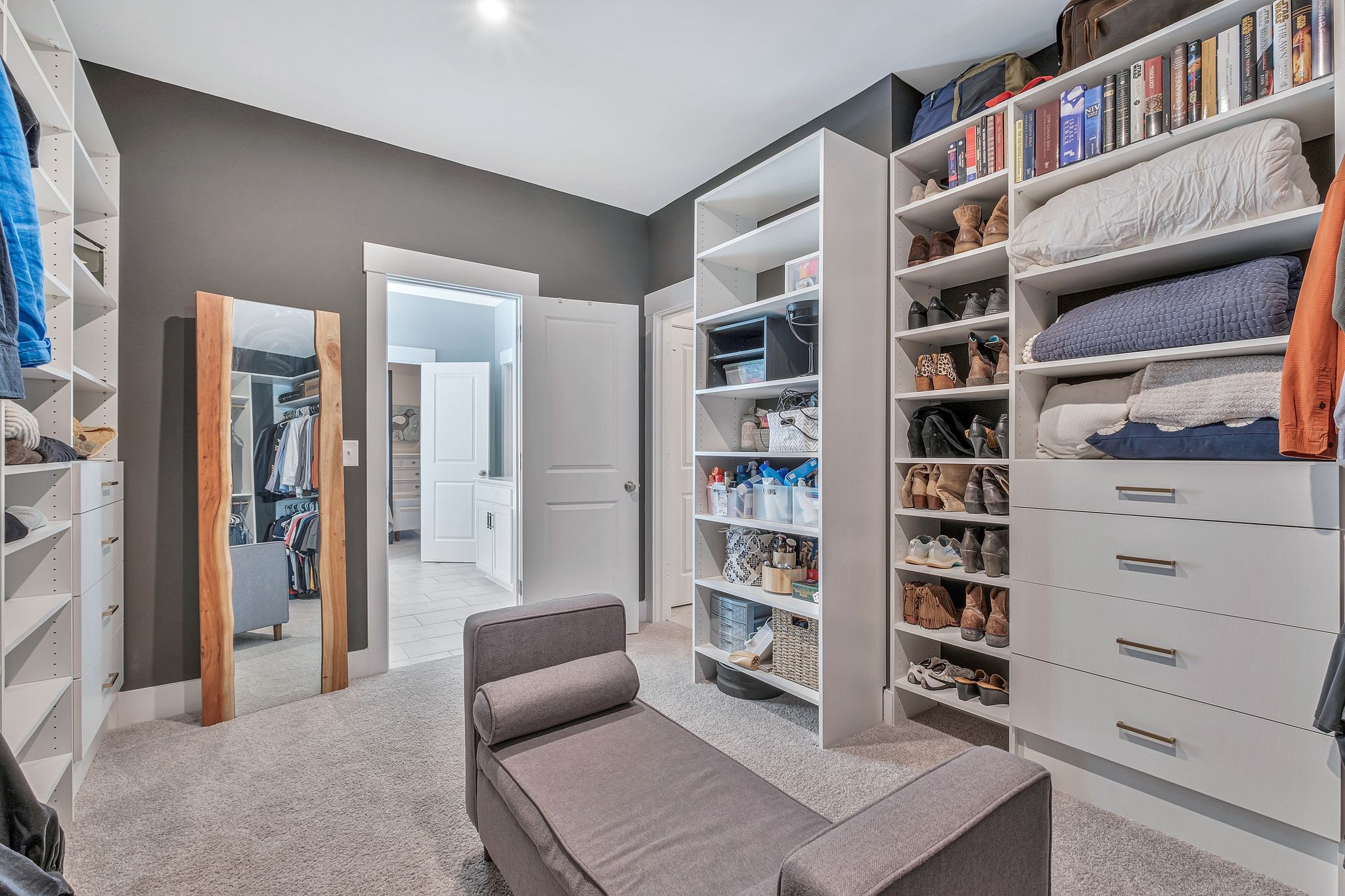 1098 River Oaks Blvd