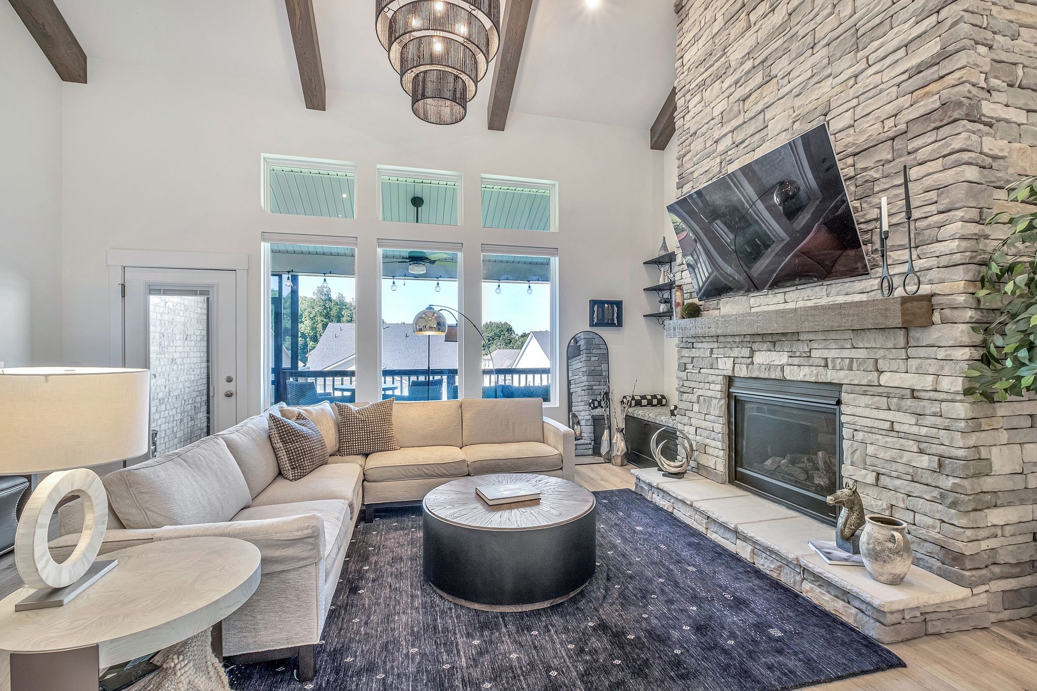 1098 River Oaks Blvd