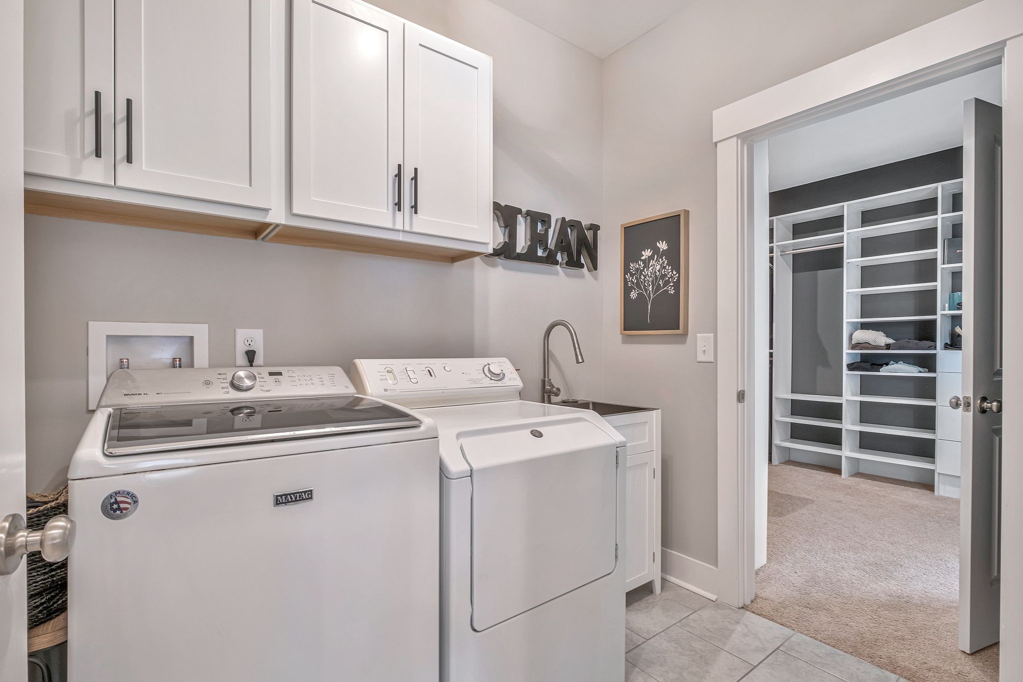 1098 River Oaks Blvd