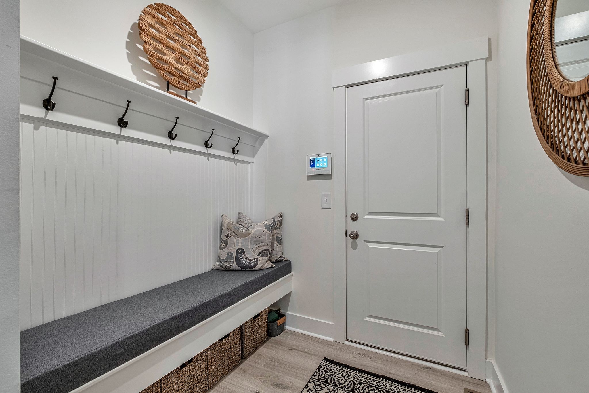 1098 River Oaks Blvd