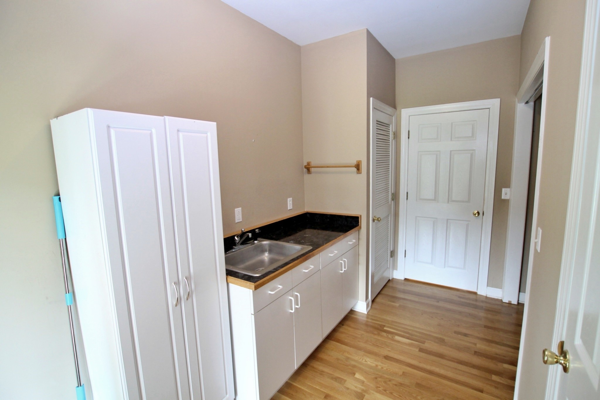 4181 Sandy Springs Rd