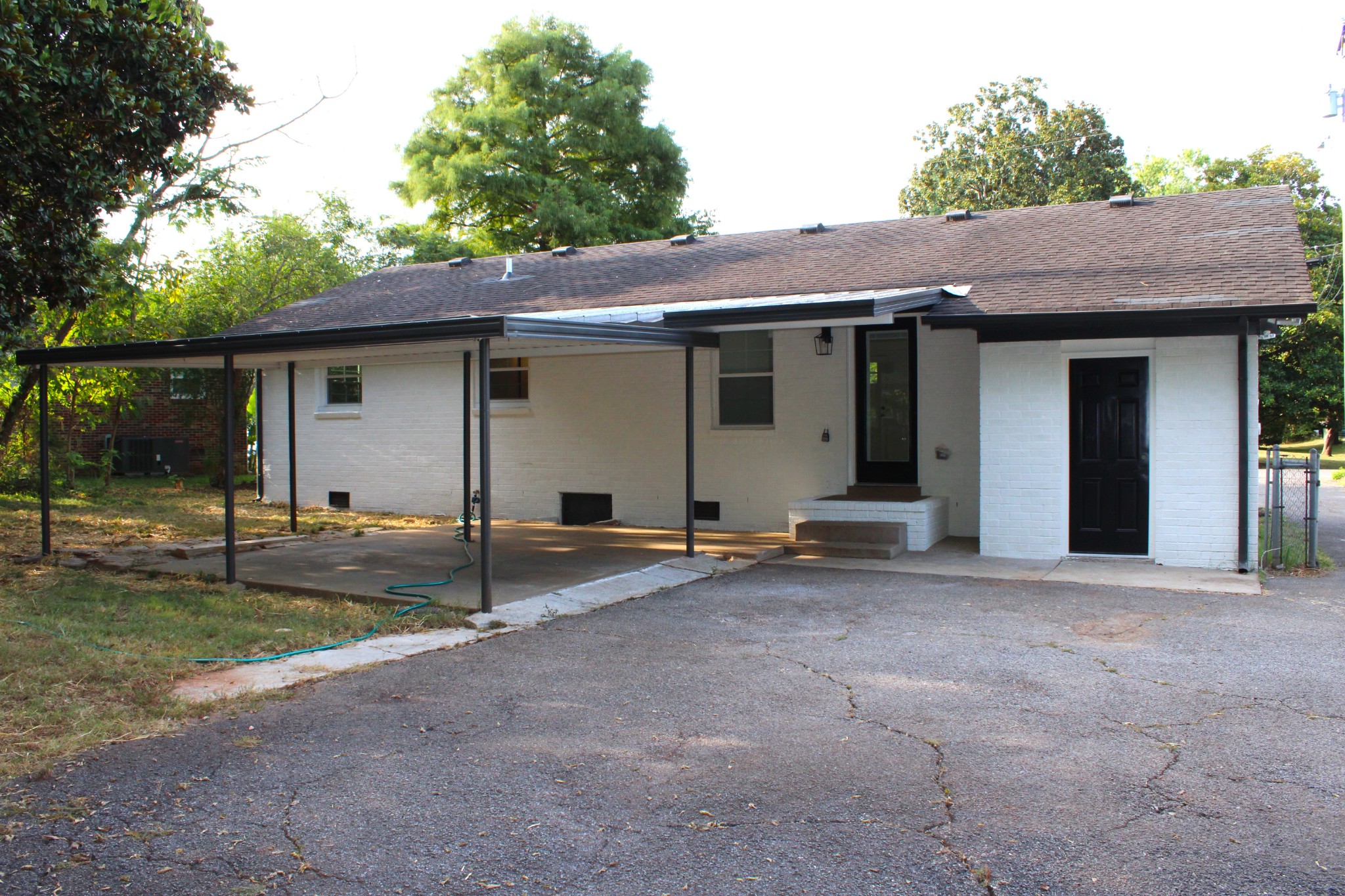 1515 Foxdale Dr