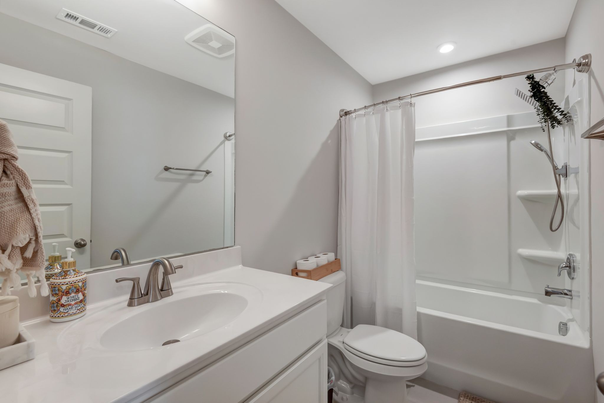 303 Victoria Dr
