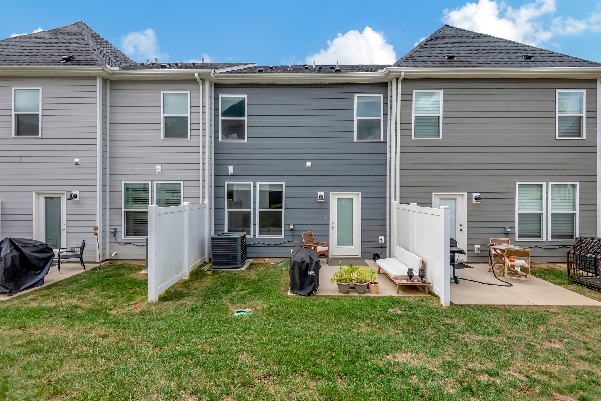 303 Victoria Dr