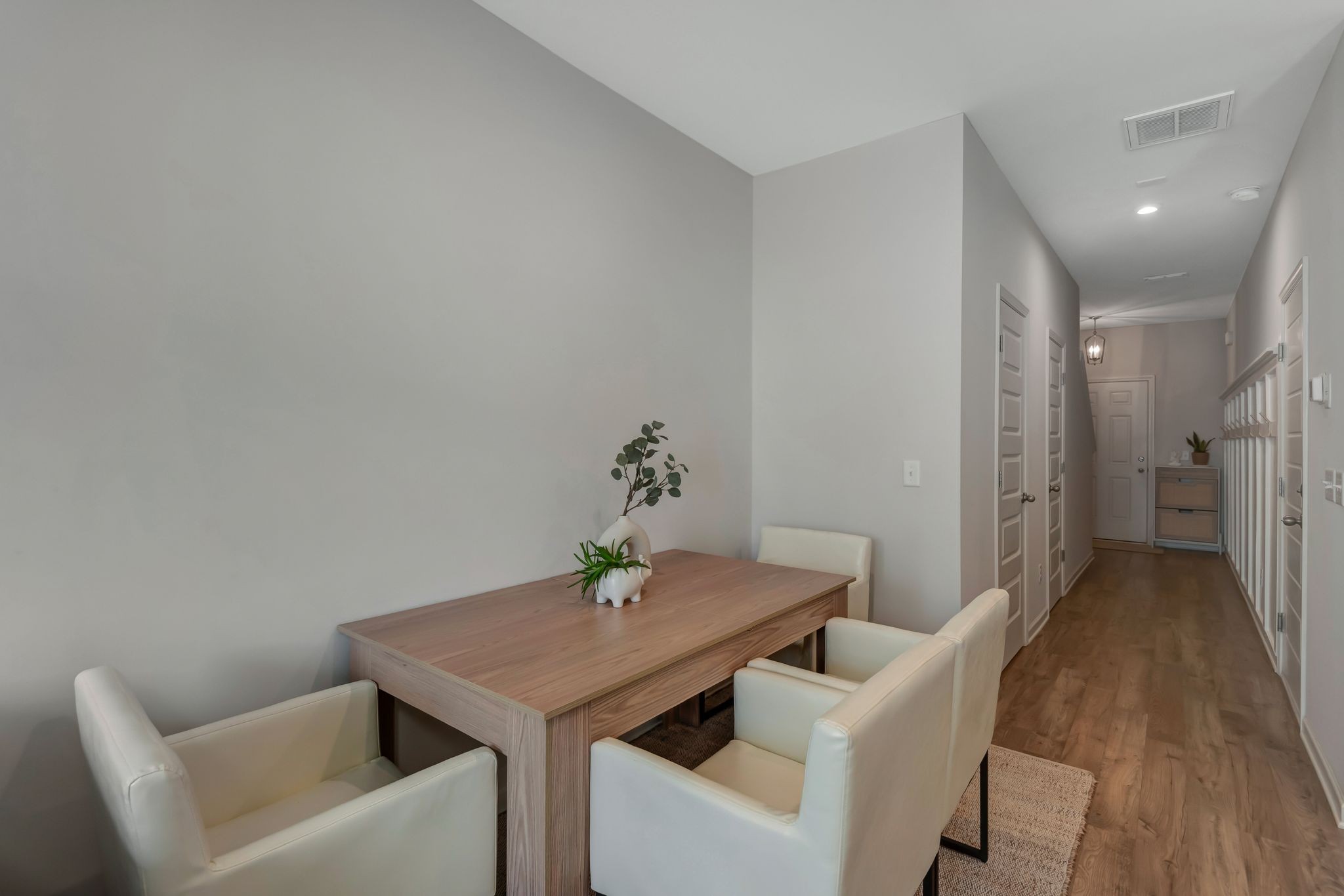 303 Victoria Dr