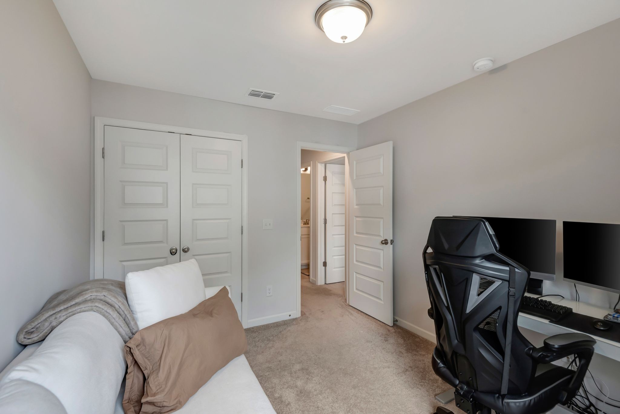 303 Victoria Dr