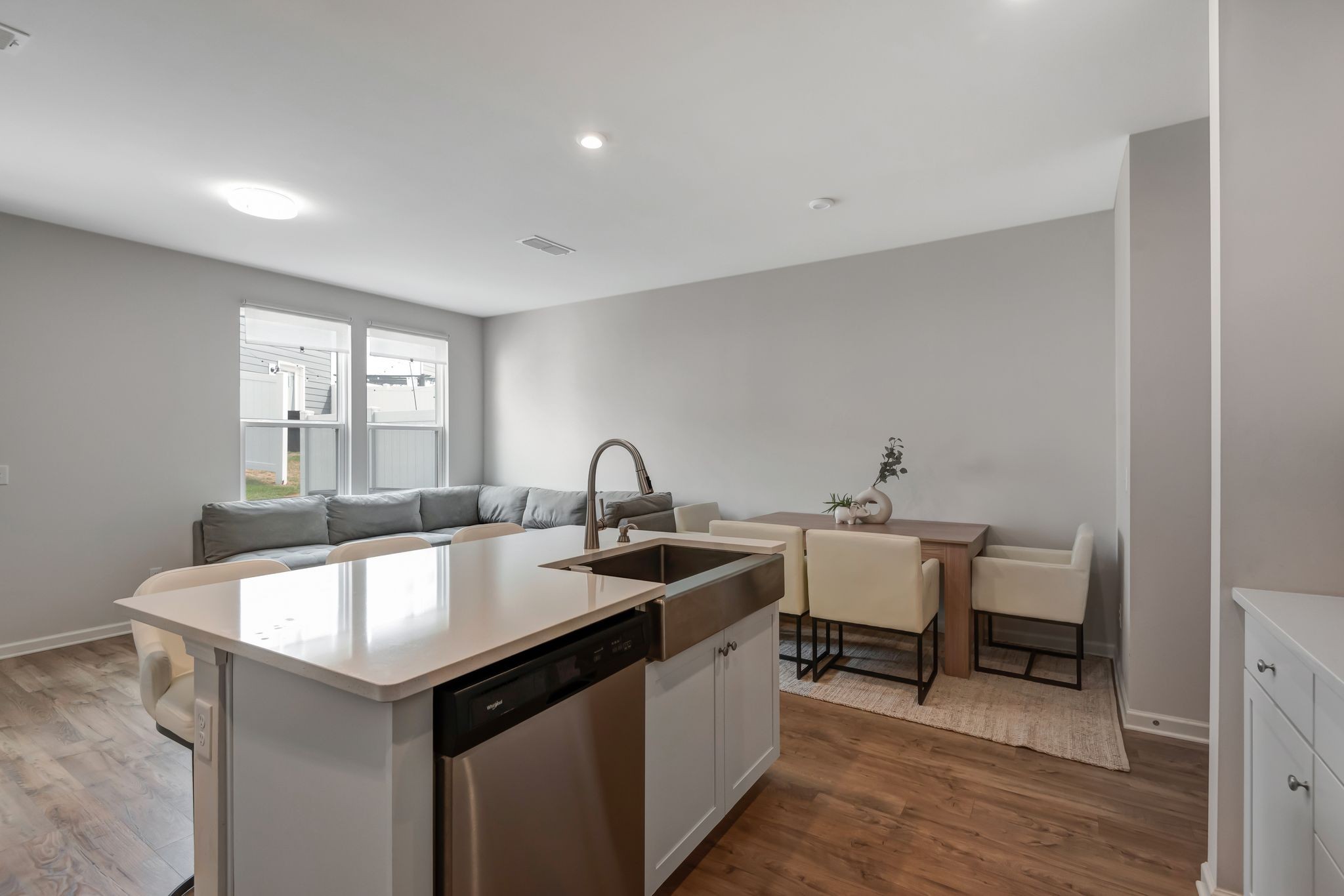 303 Victoria Dr