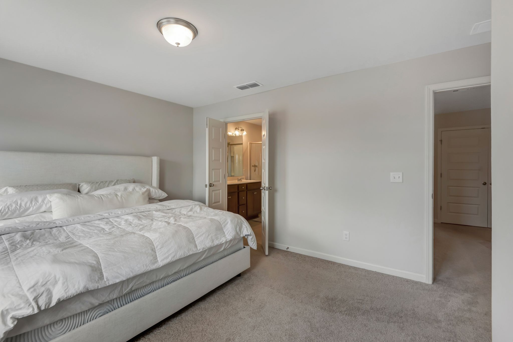 303 Victoria Dr
