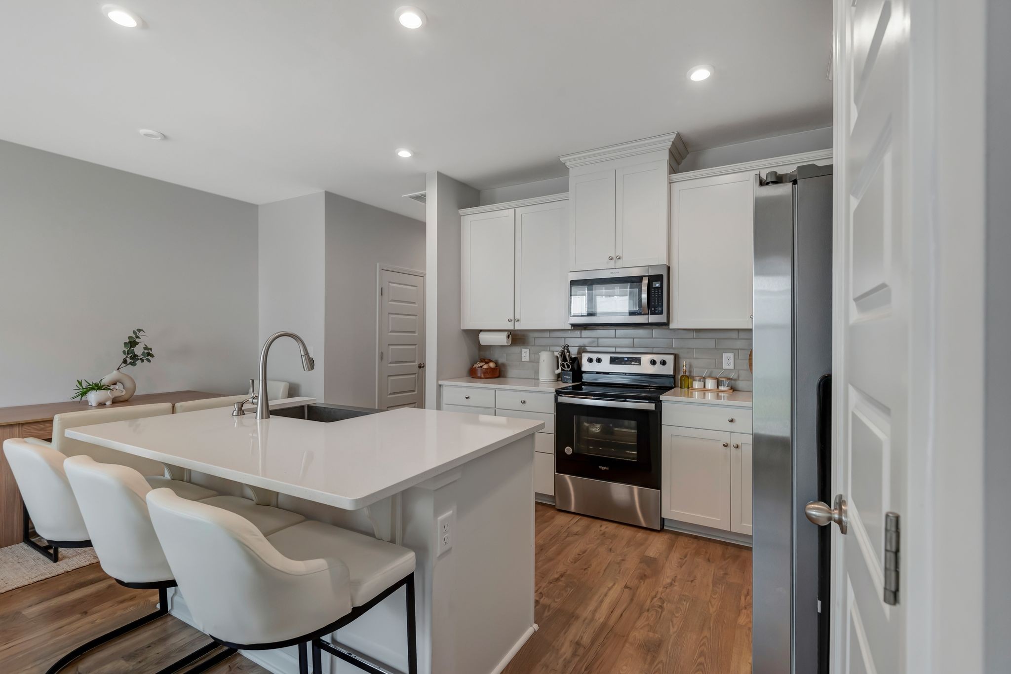 303 Victoria Dr