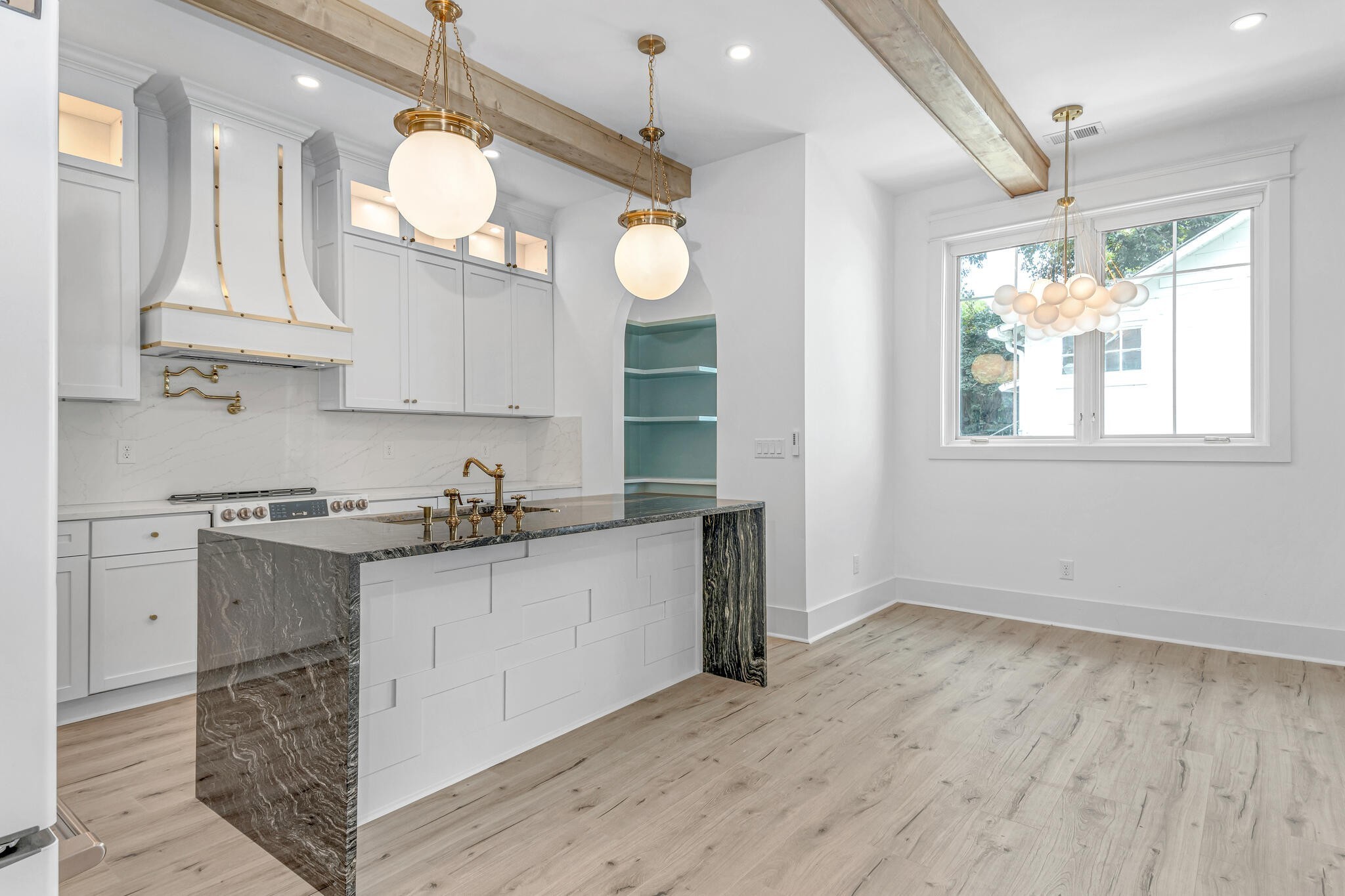 1707 Jeans Ct
