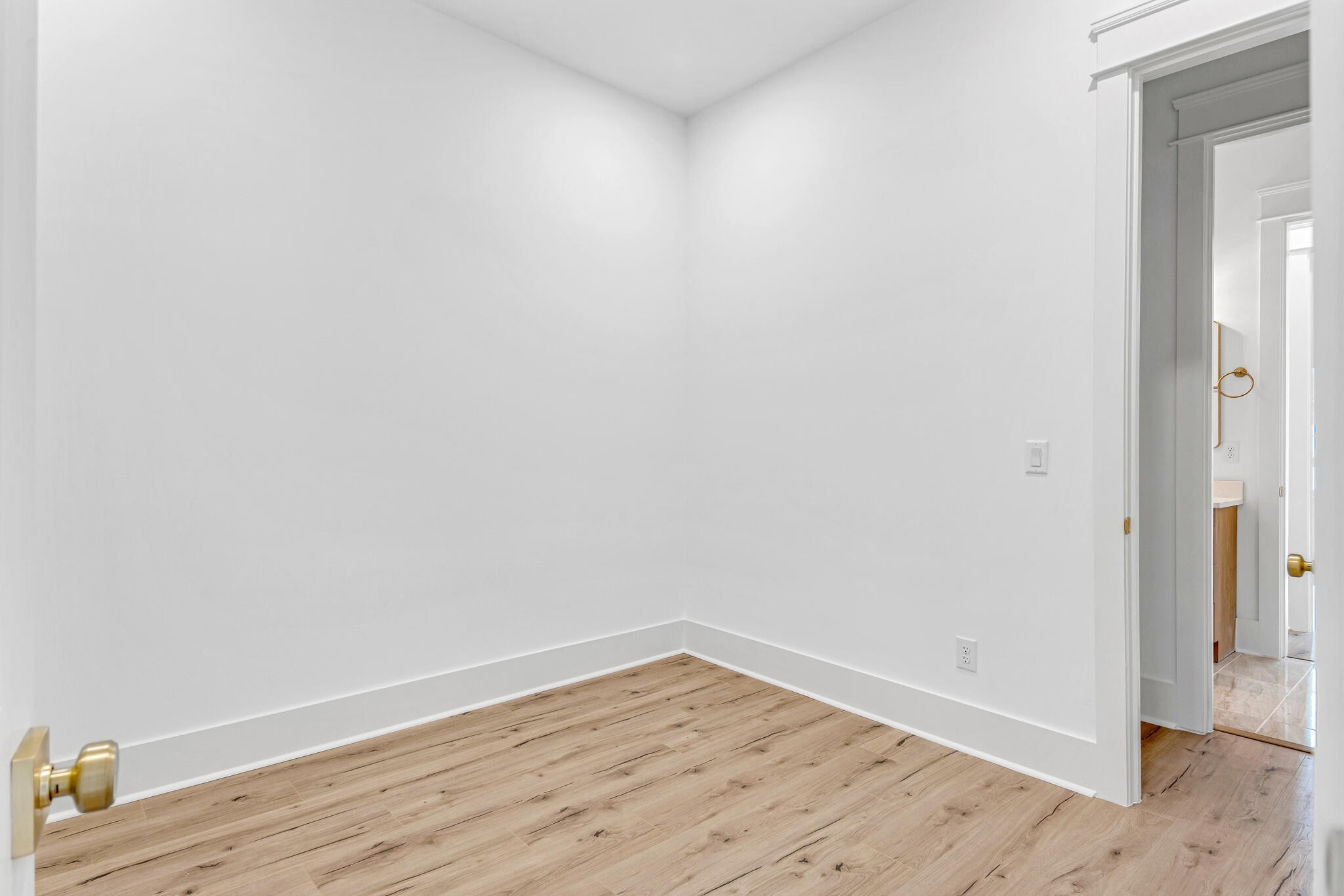 1707 Jeans Ct