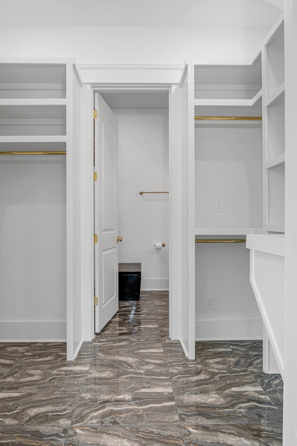 1707 Jeans Ct