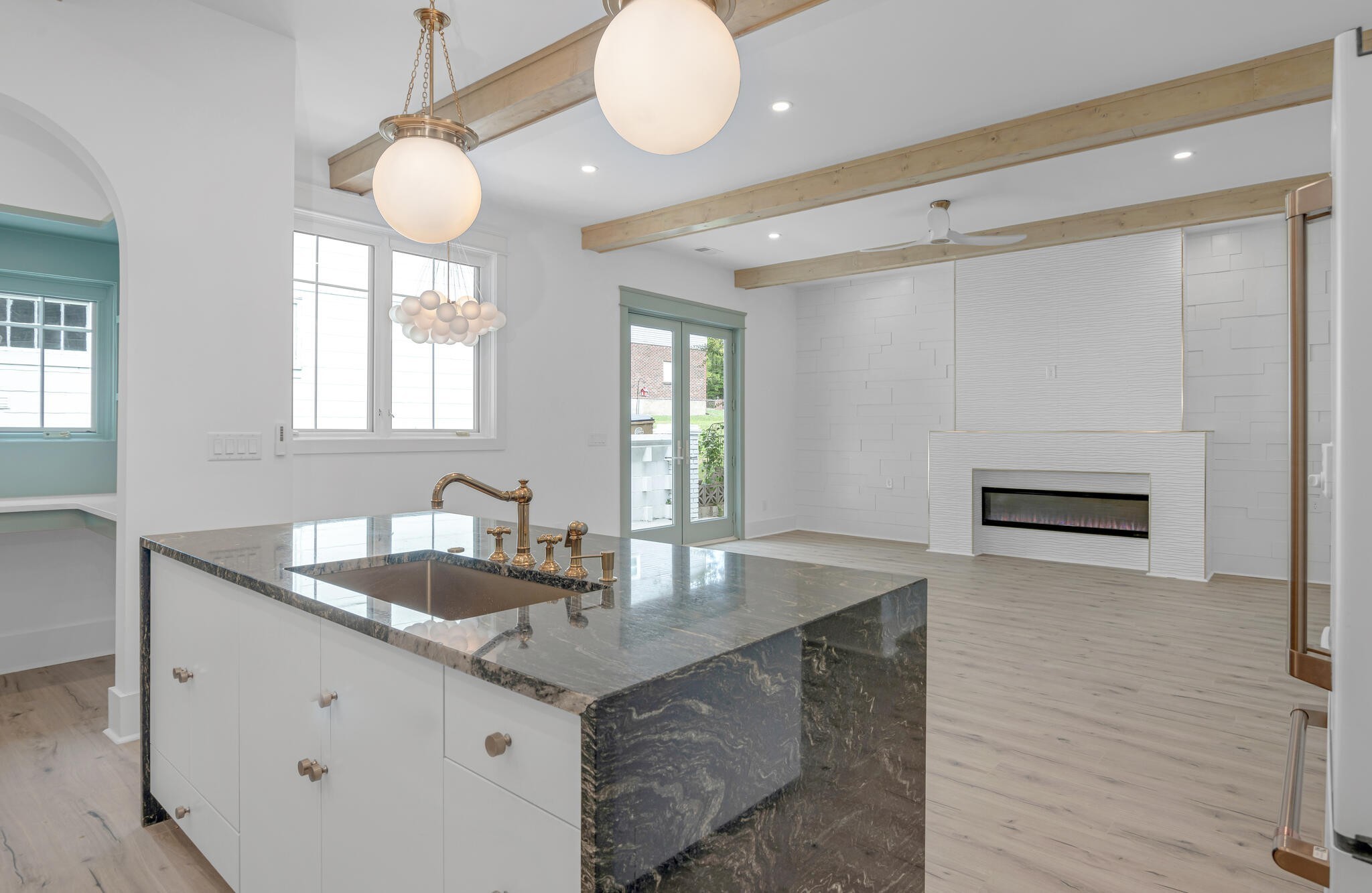 1707 Jeans Ct