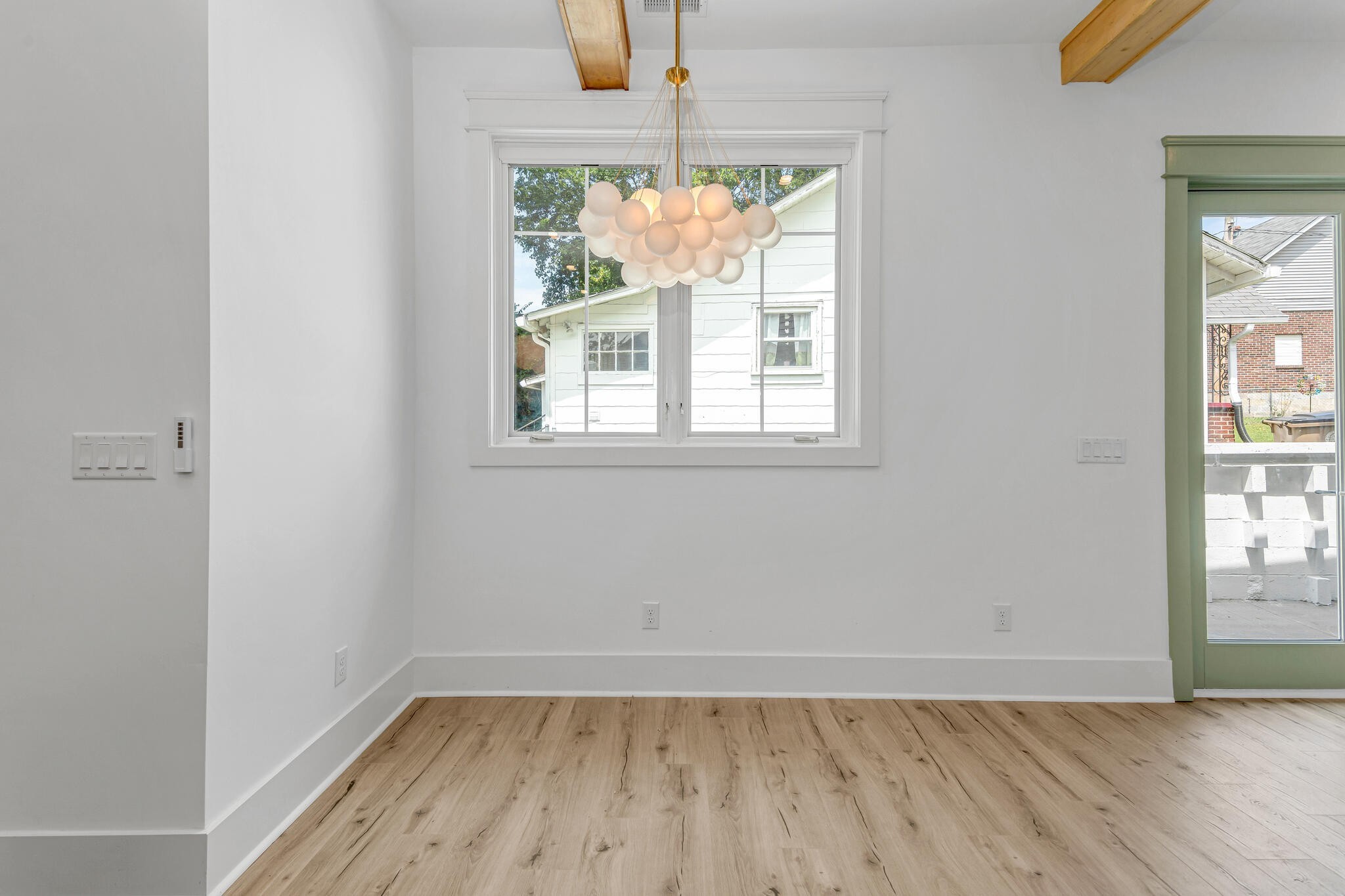 1707 Jeans Ct