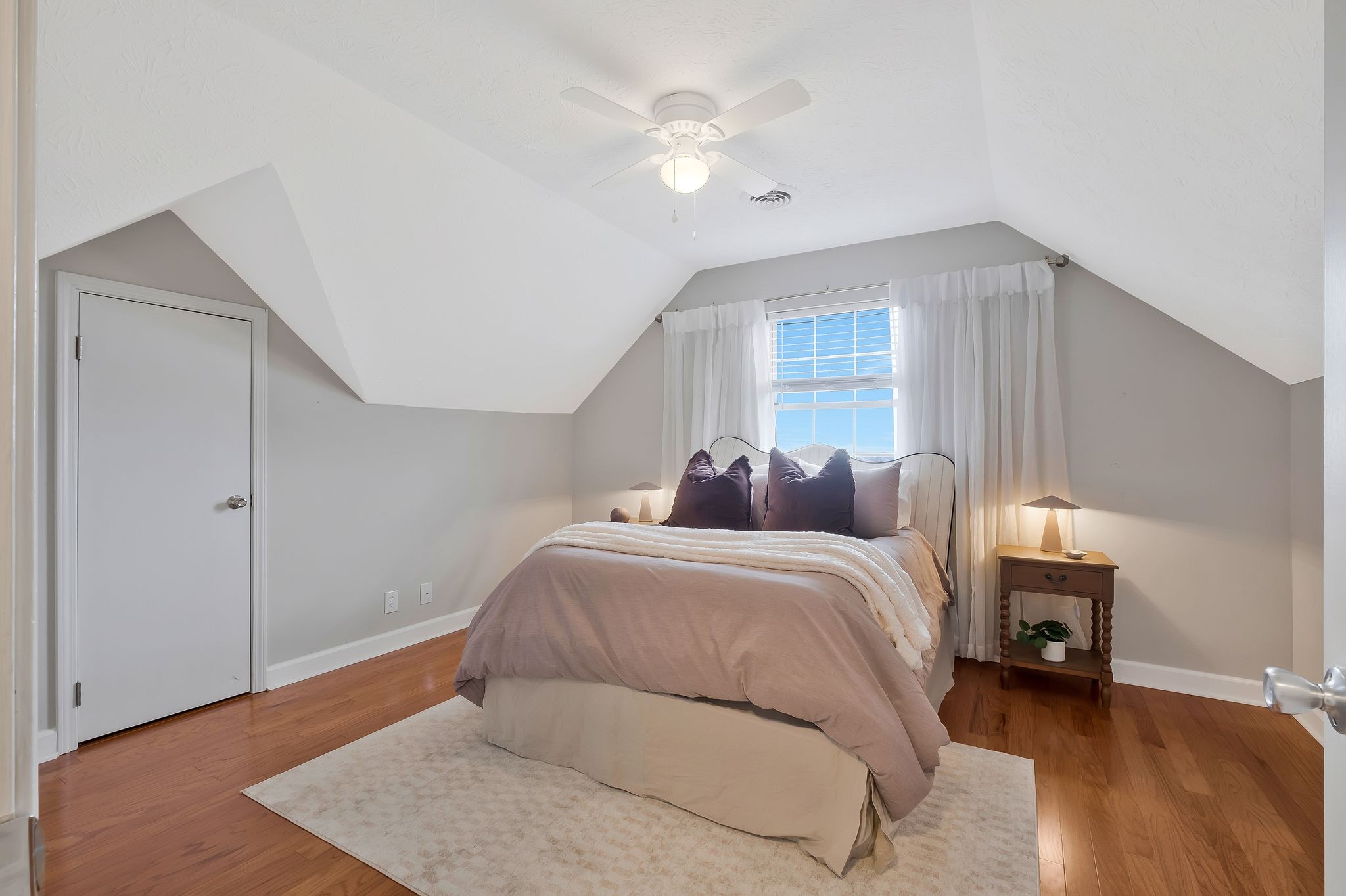 219 Ash Grove Dr