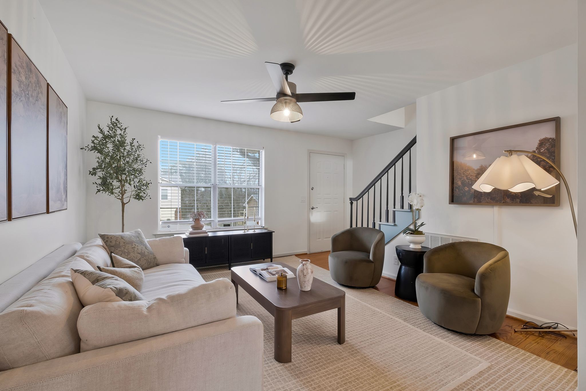 219 Ash Grove Dr