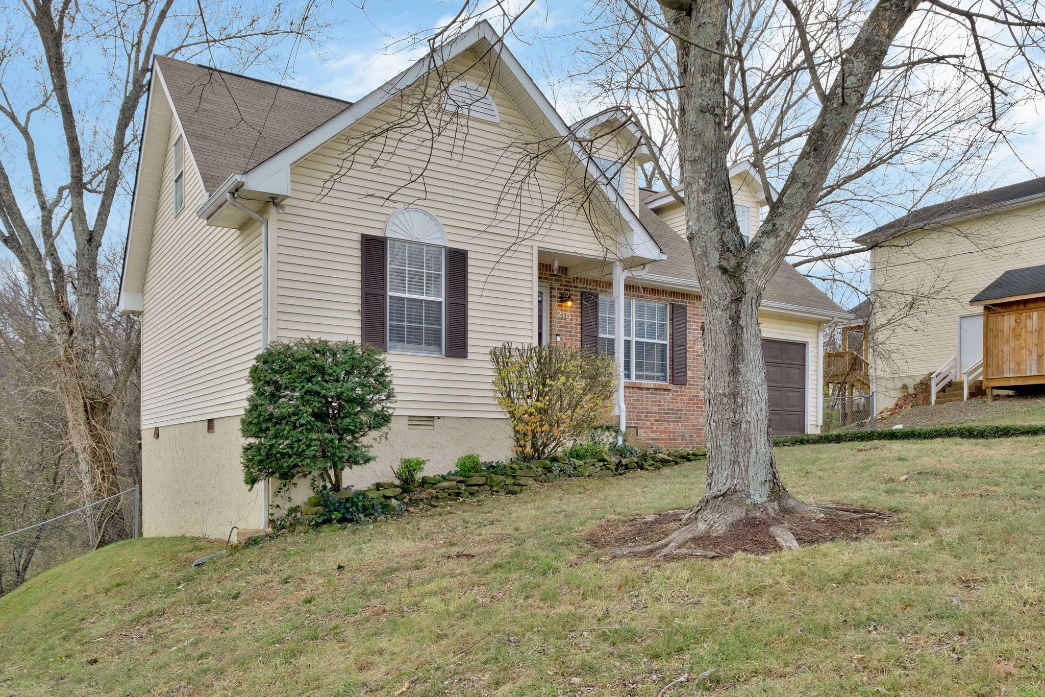 219 Ash Grove Dr