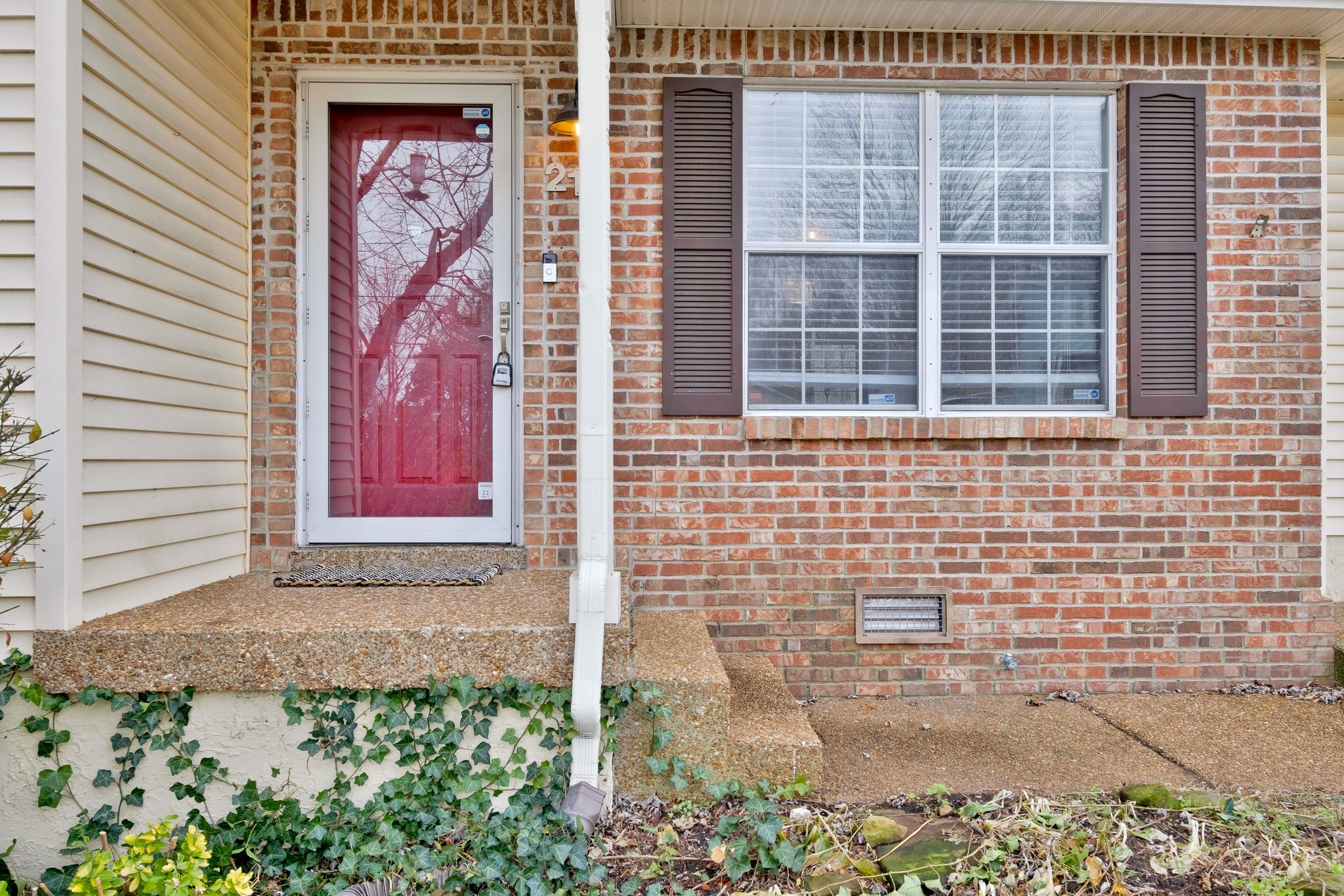 219 Ash Grove Dr