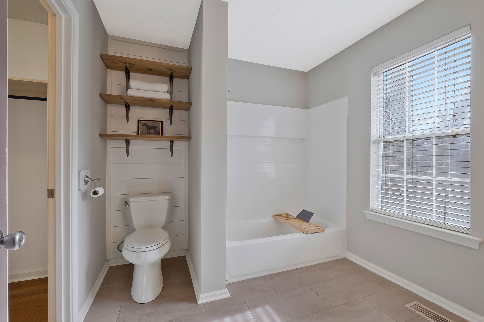 219 Ash Grove Dr