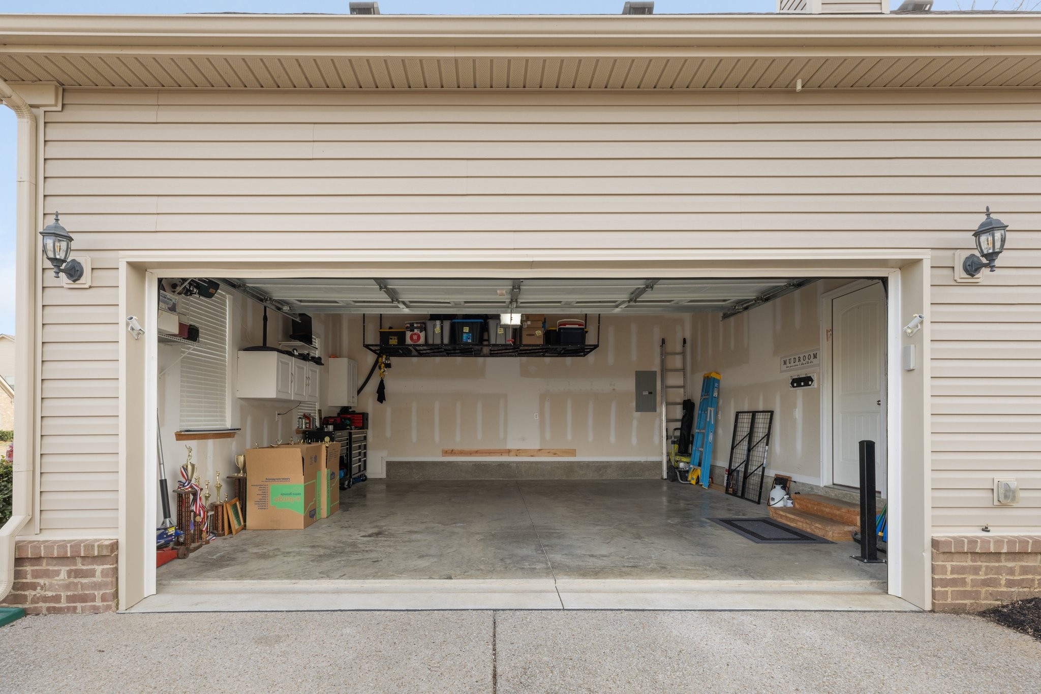 1057 Daniel Ln