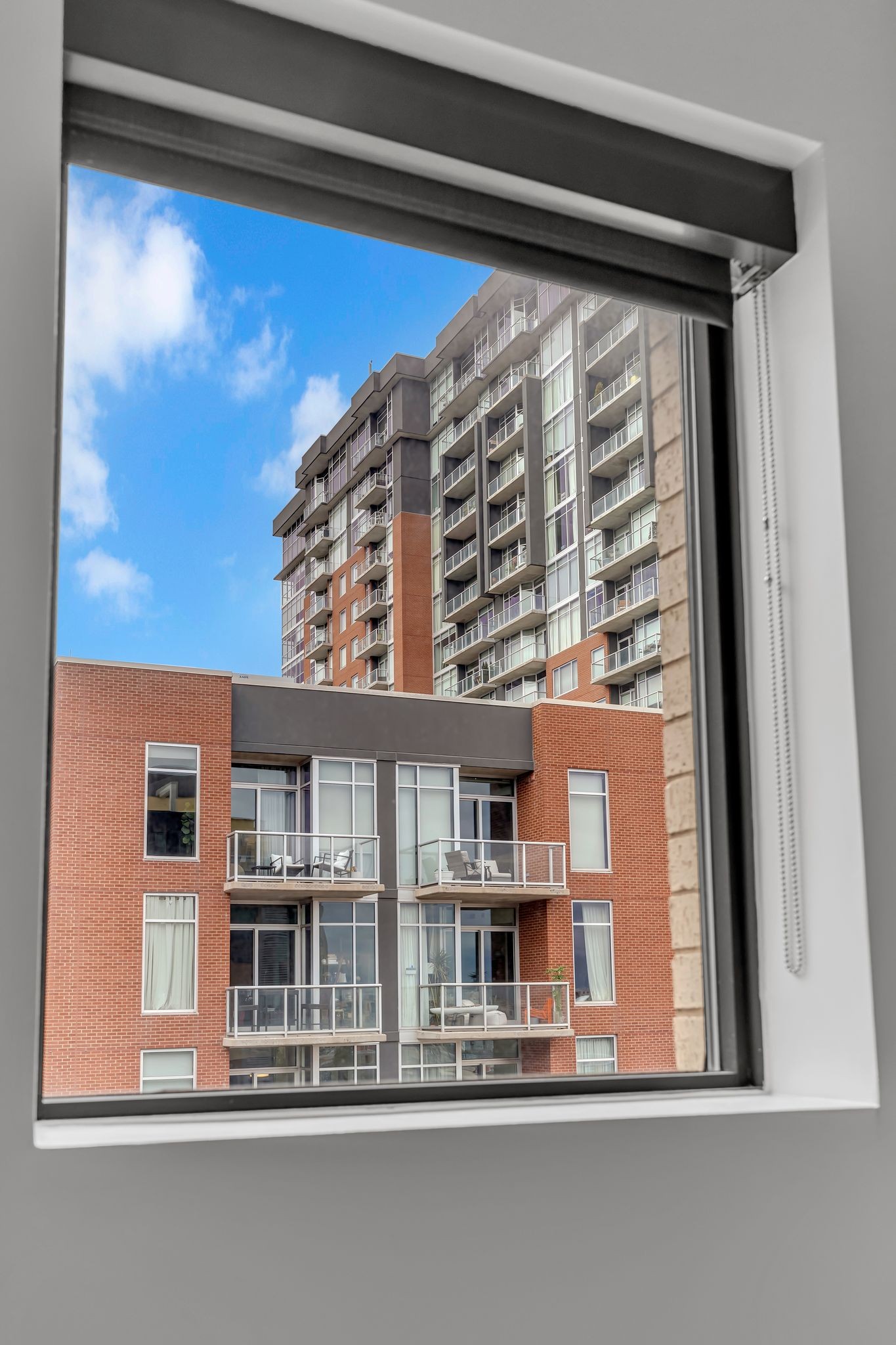 1002 Division St Unit: 402
