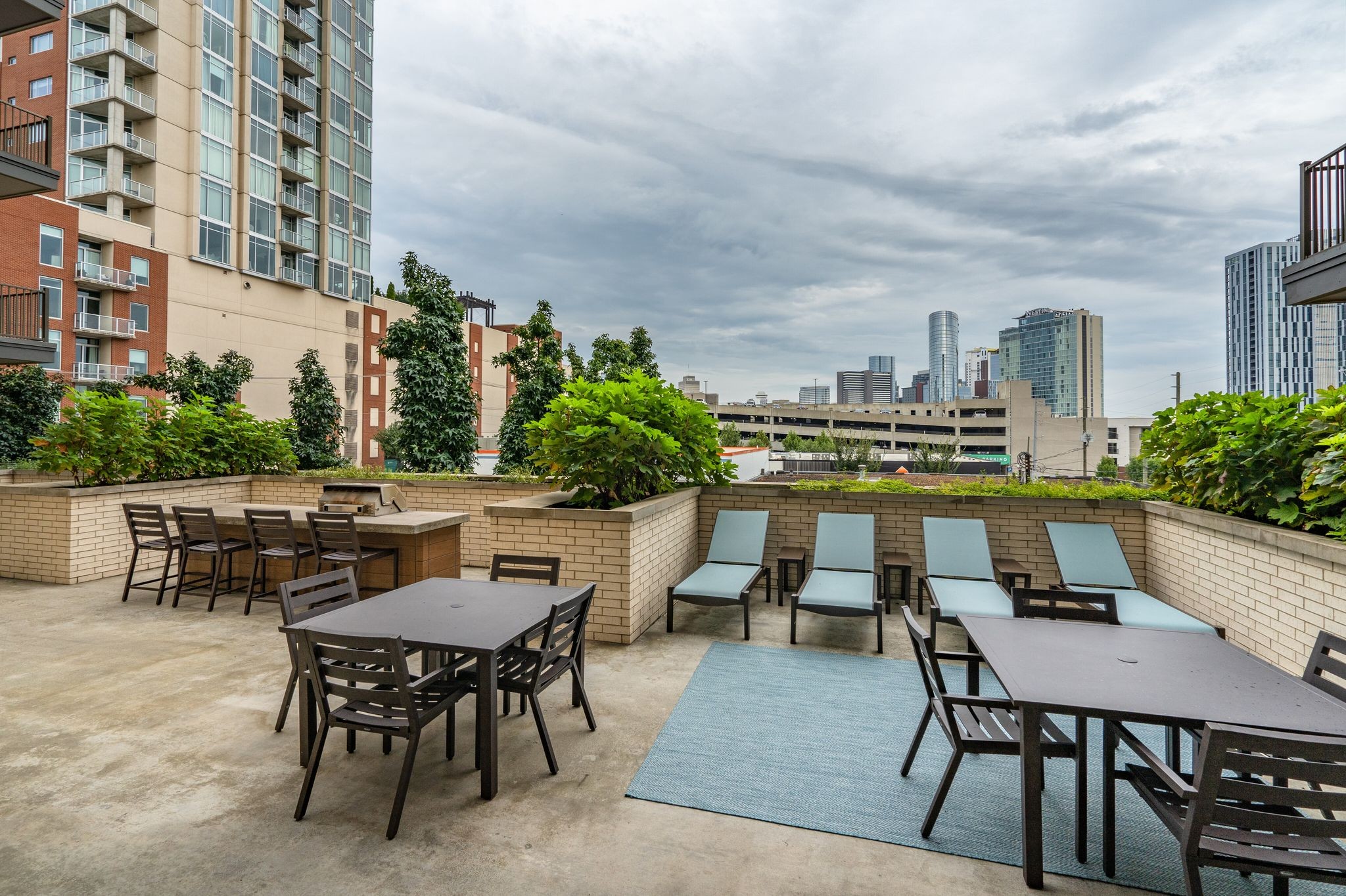 1002 Division St Unit: 402