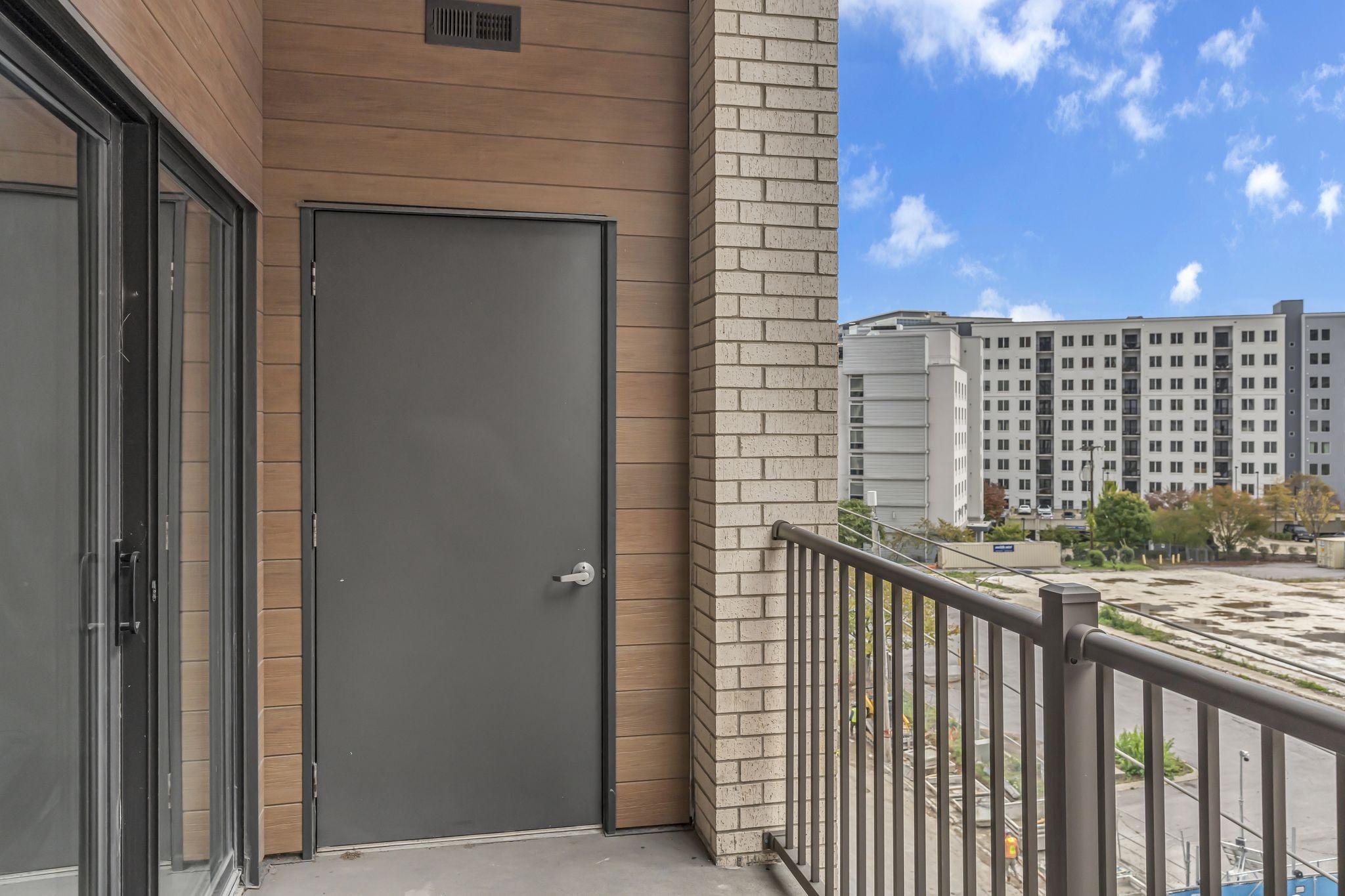 1002 Division St Unit: 402