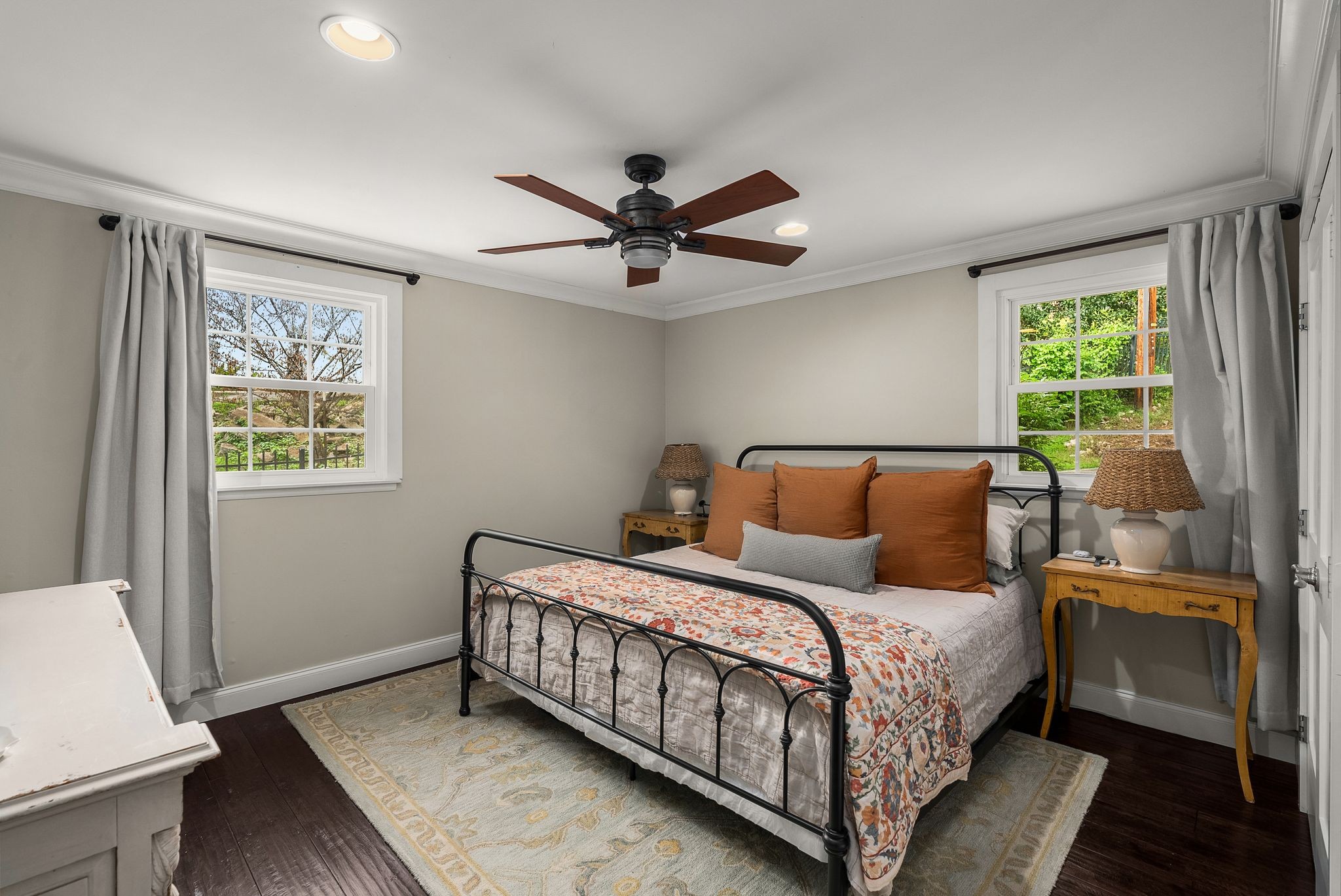 300 Forrest Valley Dr