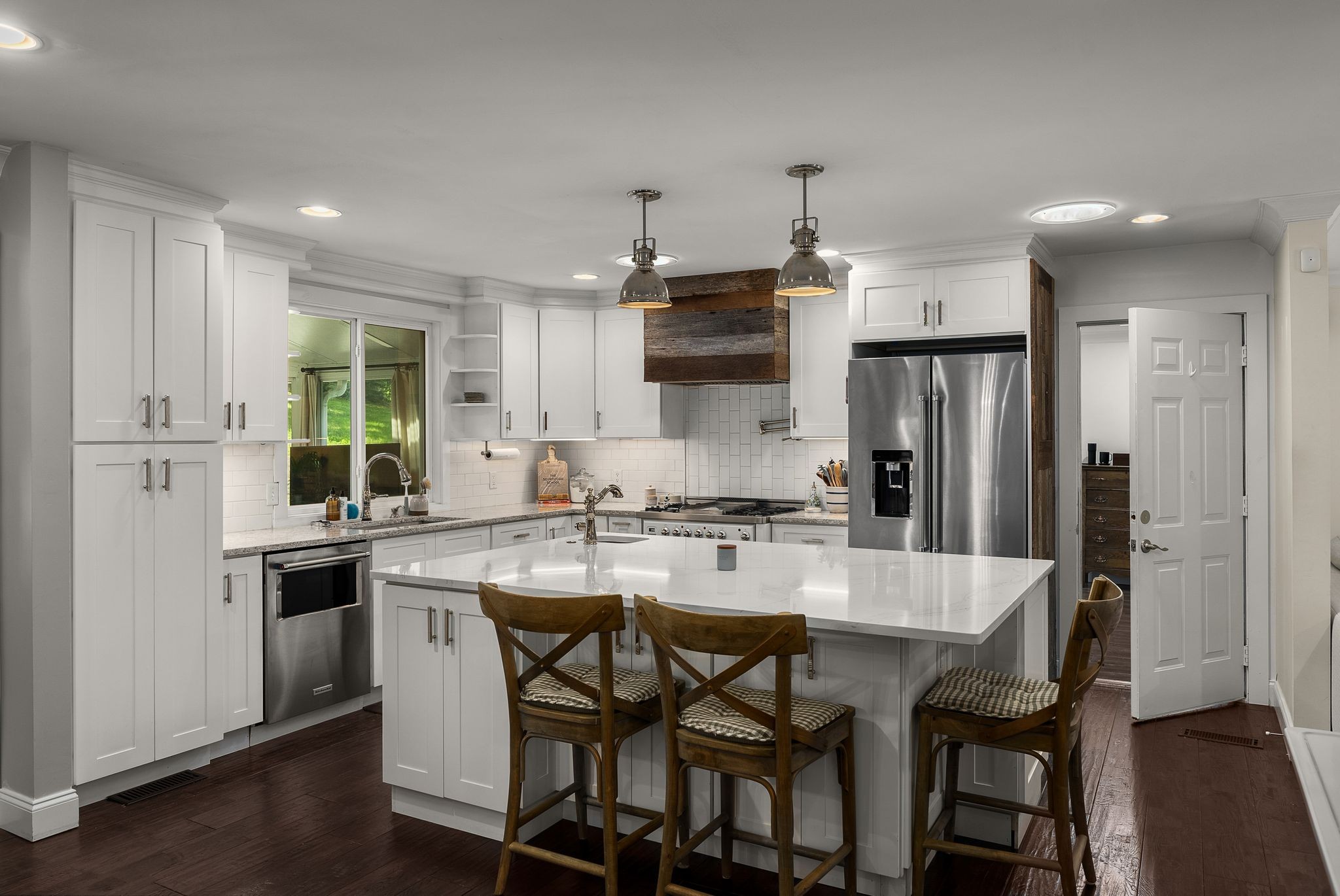 300 Forrest Valley Dr