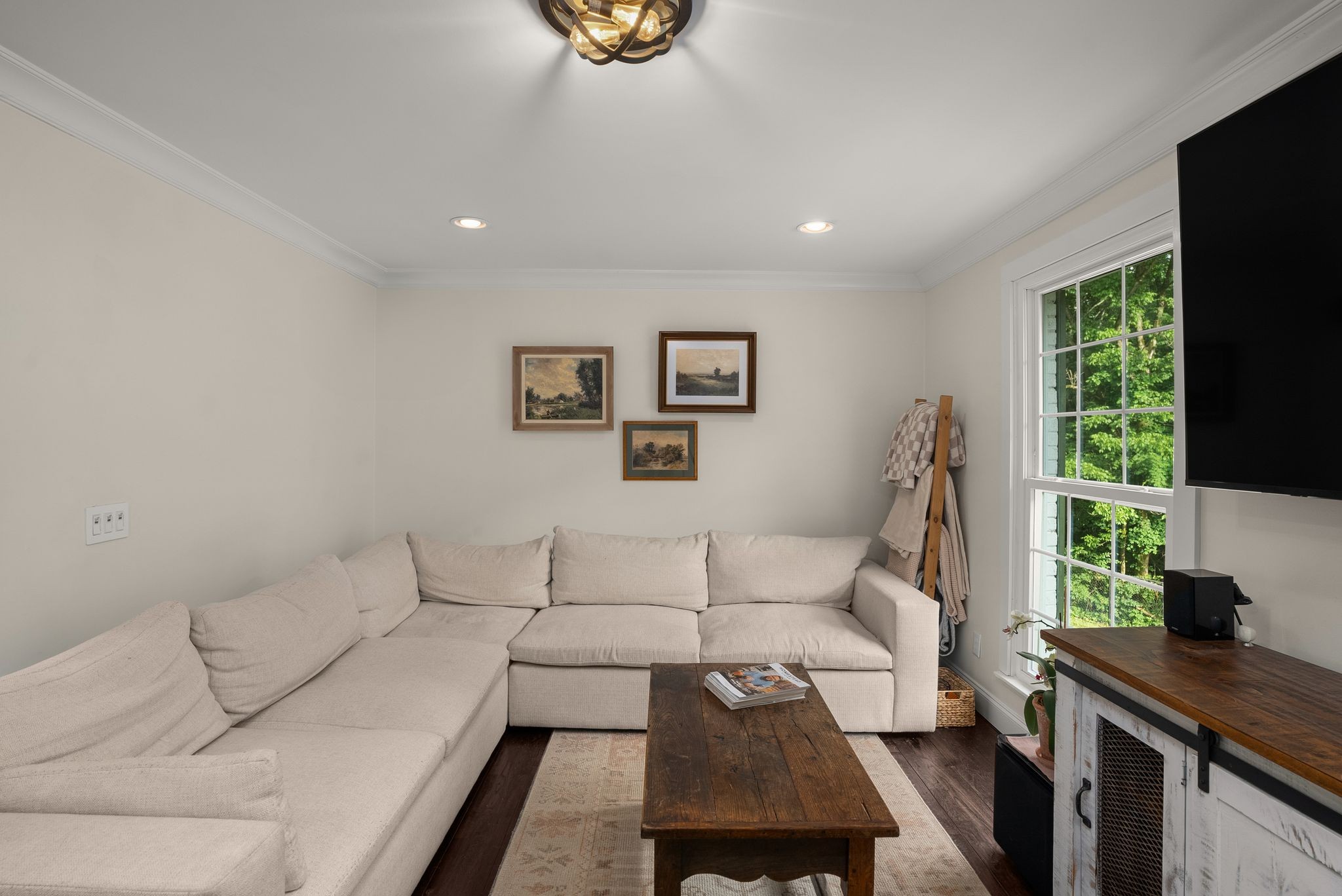 300 Forrest Valley Dr